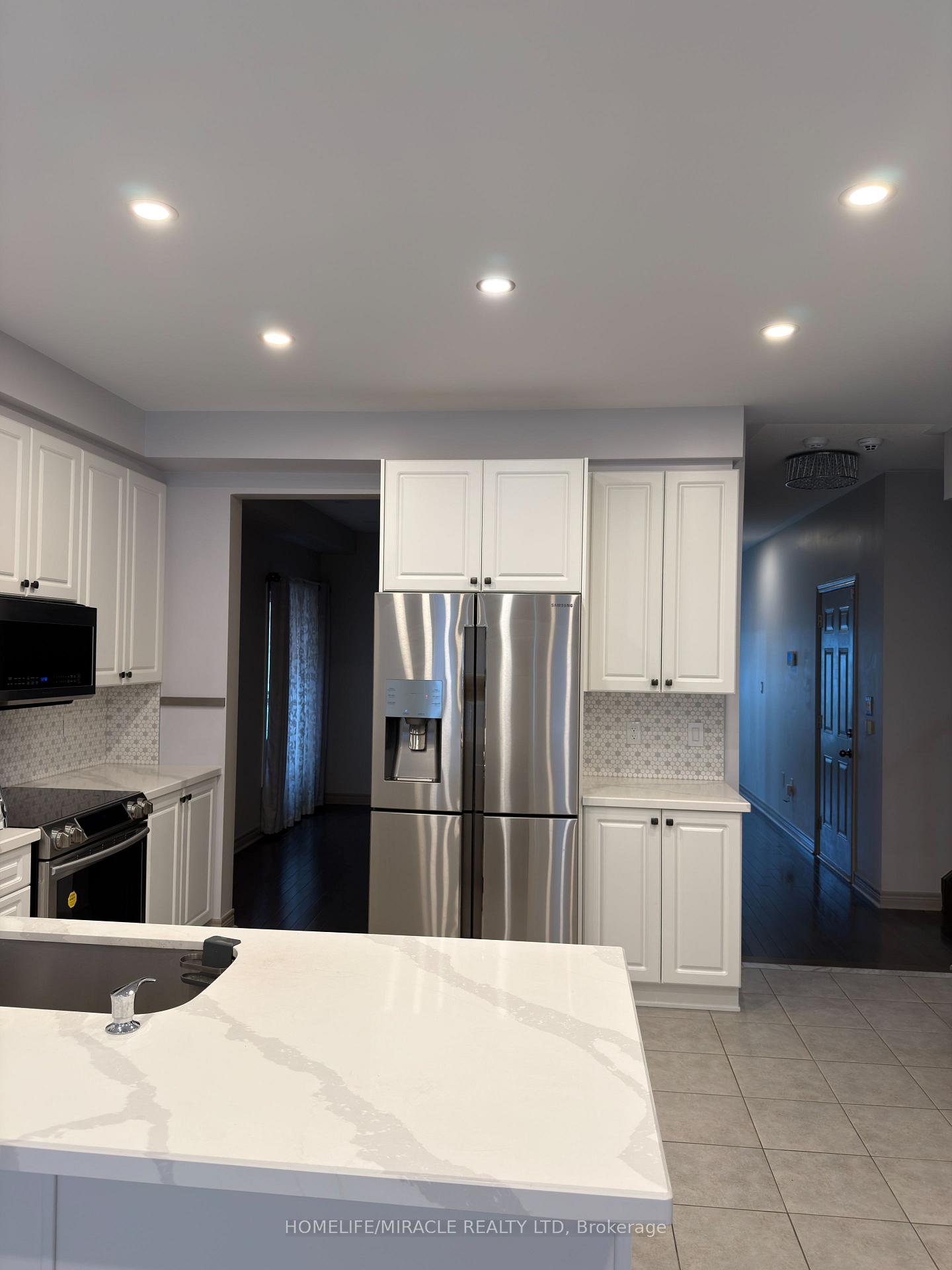 Photo 1 of 83 Cookview Drive, Brampton, Sandringham-Wellington — HOMEH