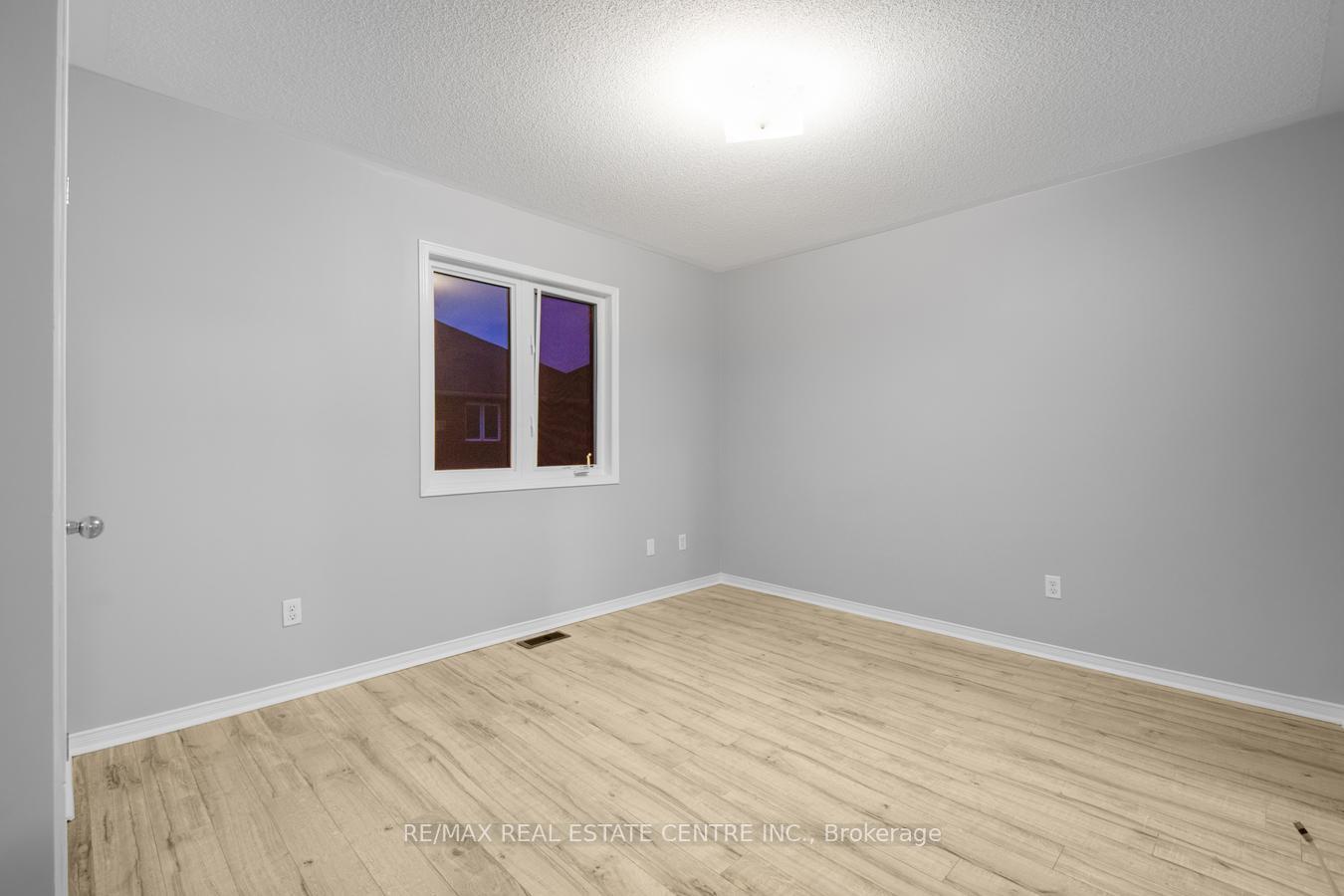 Photo 34 of 112 Commodore Drive, Brampton, Credit Valley — HOMEH