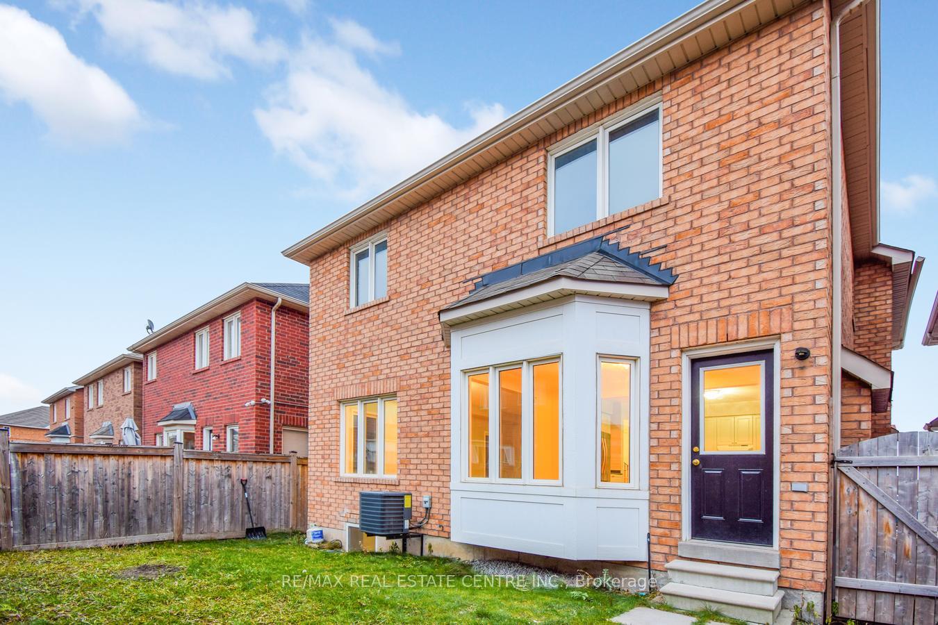 Photo 45 of 112 Commodore Drive, Brampton, Credit Valley — HOMEH