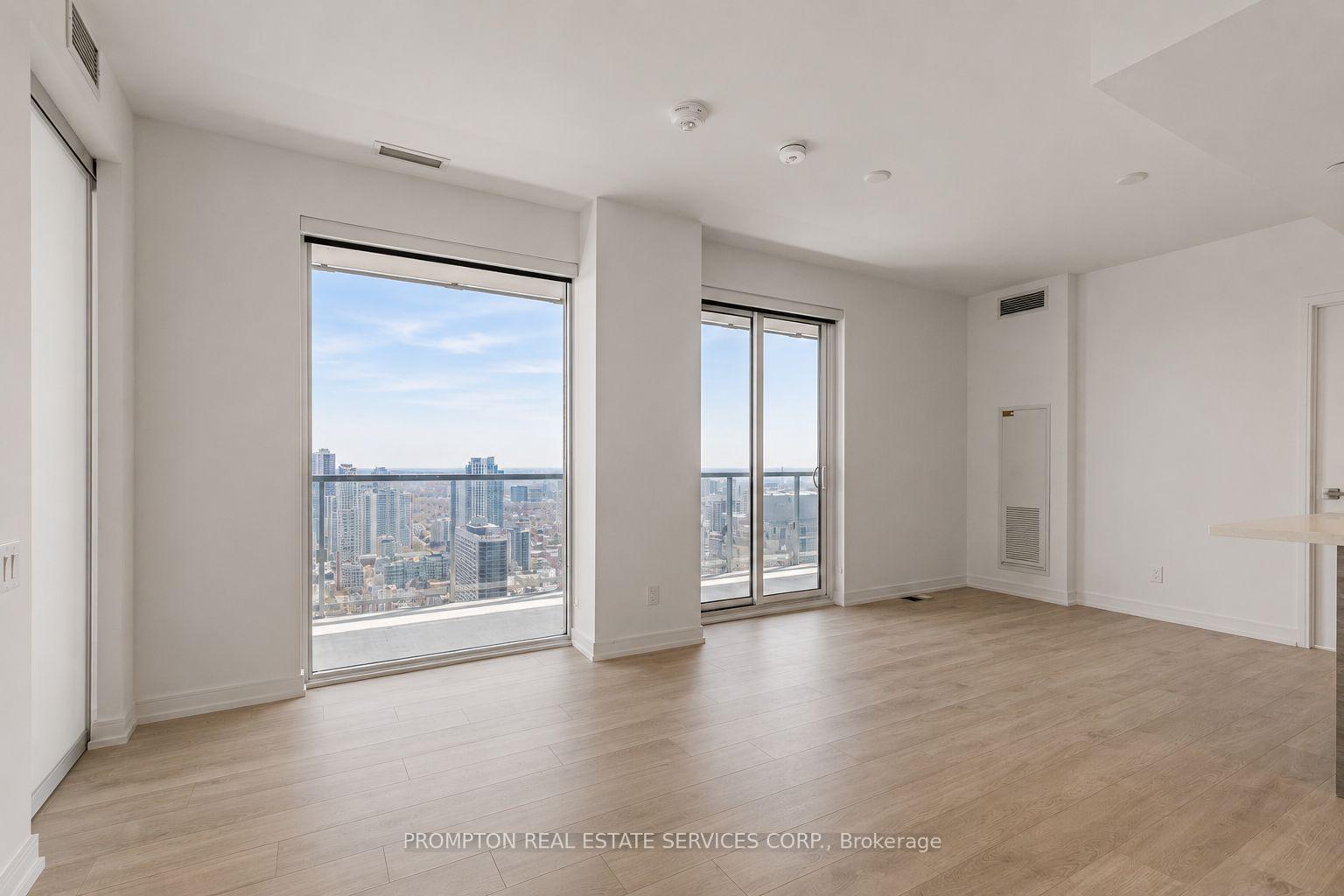 Photo 4 of Unit 4503, 3 Gloucester Street, Toronto, Church-Yonge Corridor — HOMEH