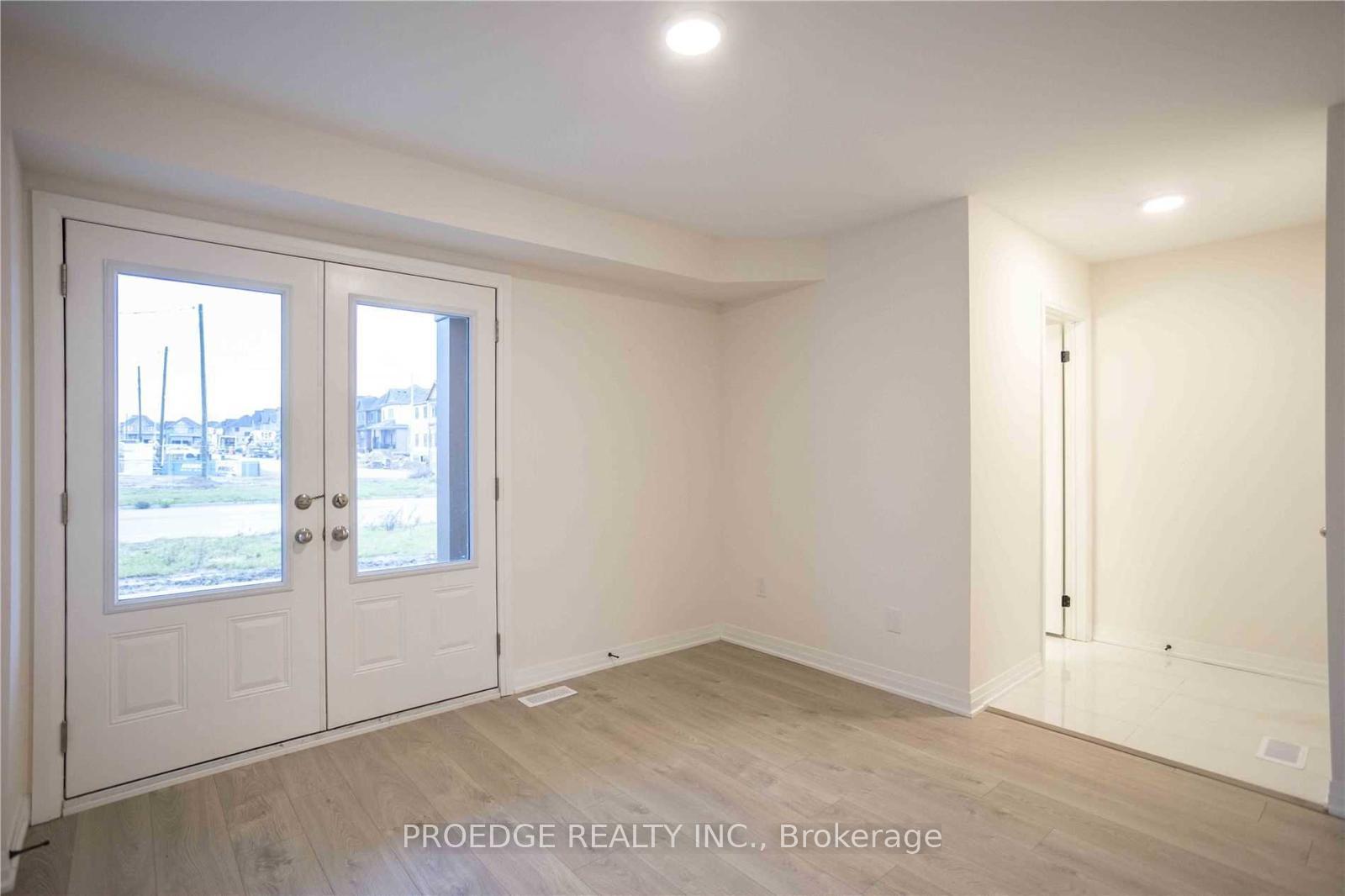 Photo 3 of 82 Ambereen Place, Clarington, Bowmanville — HOMEH