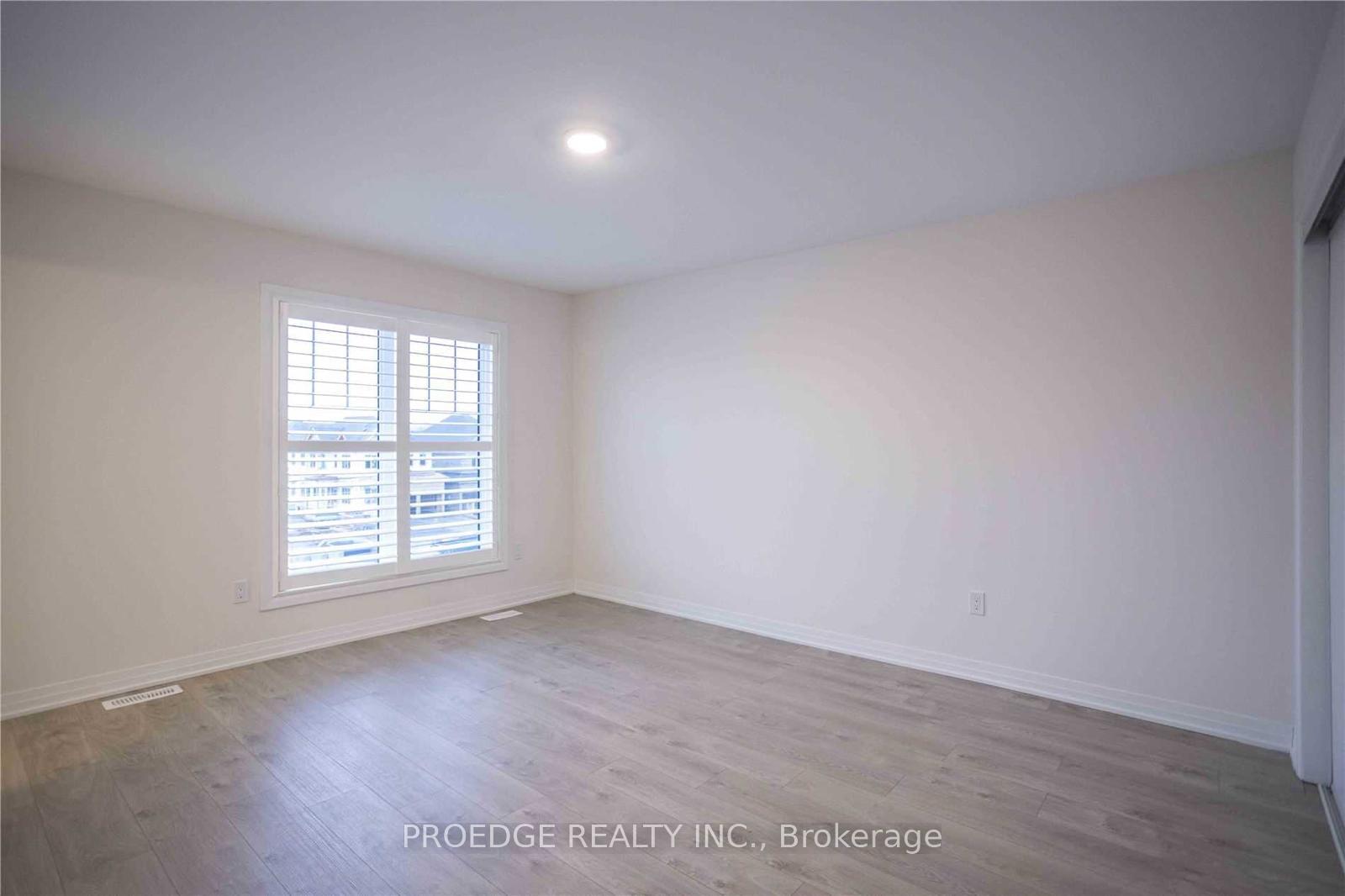 Photo 15 of 82 Ambereen Place, Clarington, Bowmanville — HOMEH