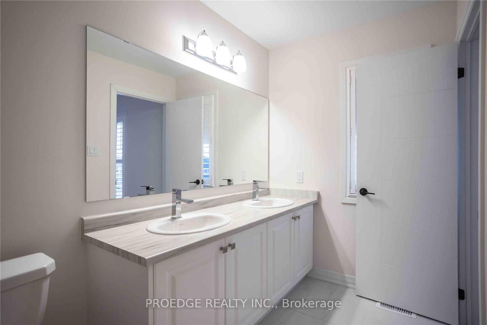 Photo 23 of 82 Ambereen Place, Clarington, Bowmanville — HOMEH