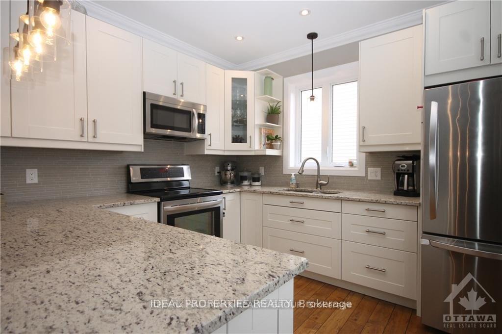 Photo 3 of 17 Anna Avenue, Ottawa, Carlington — HOMEH