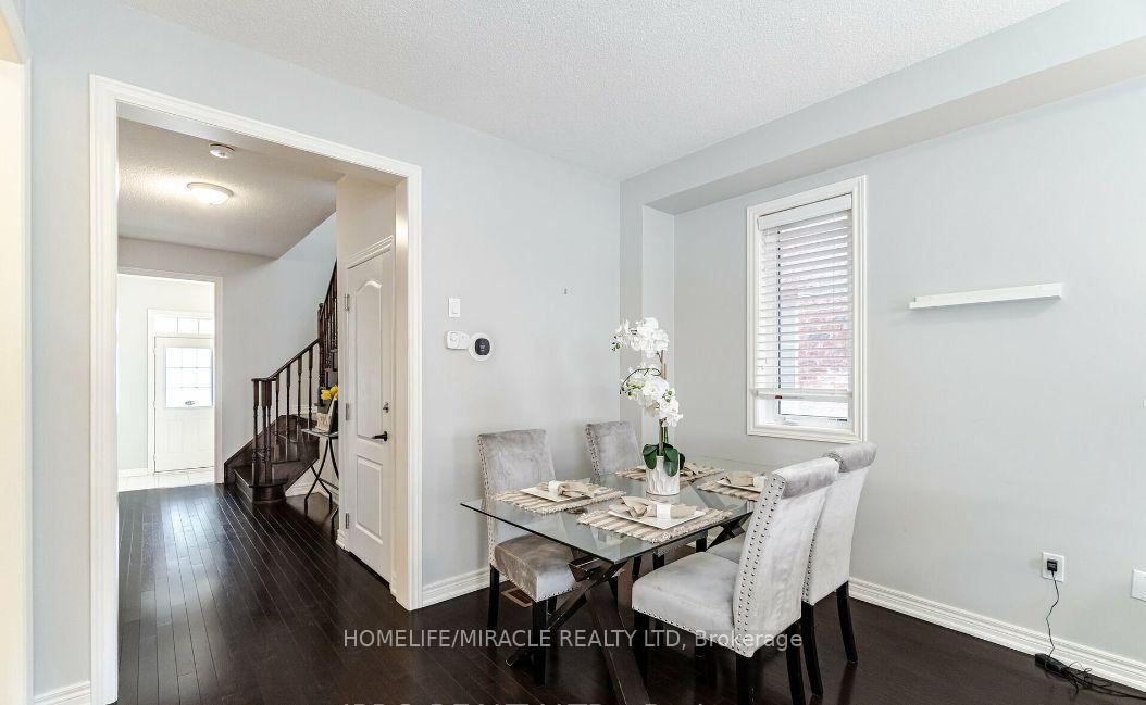 Photo 4 of 9 Humberstone Crescent, Brampton, Northwest Brampton — HOMEH