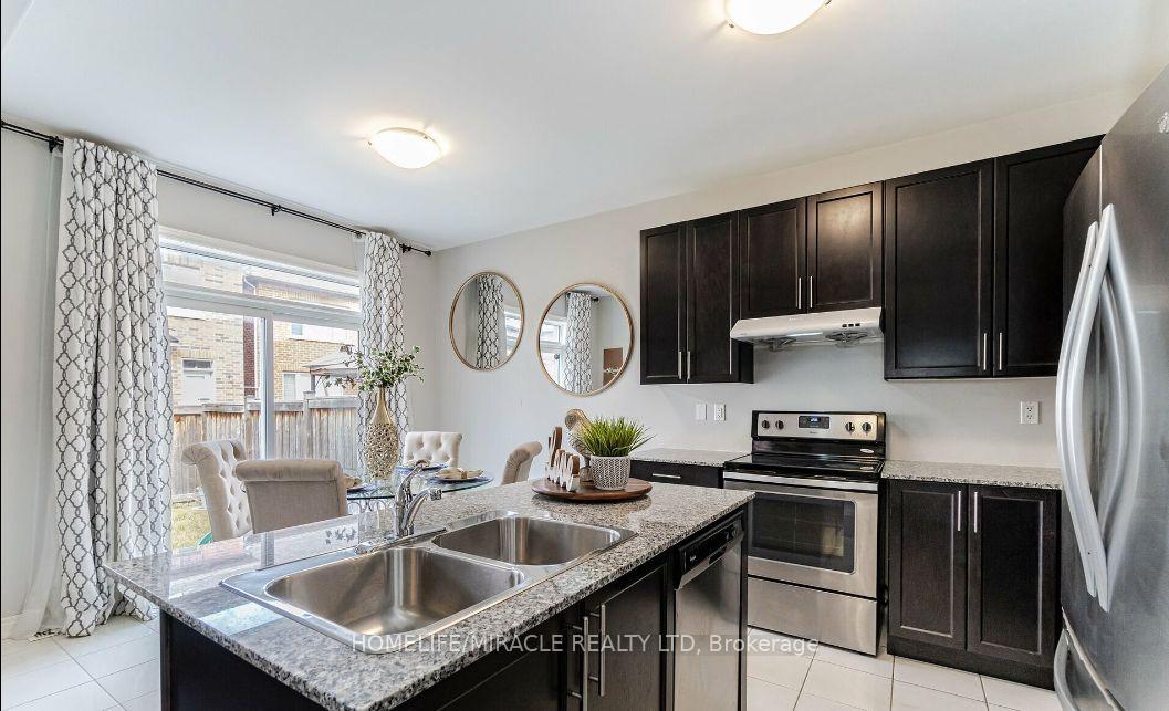 Photo 9 of 9 Humberstone Crescent, Brampton, Northwest Brampton — HOMEH