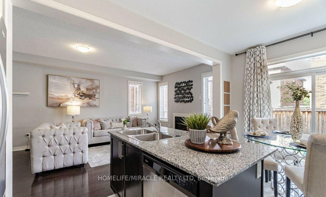 Photo 10 of 9 Humberstone Crescent, Brampton, Northwest Brampton — HOMEH