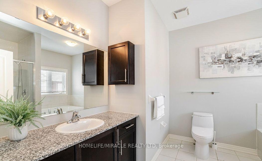 Photo 15 of 9 Humberstone Crescent, Brampton, Northwest Brampton — HOMEH