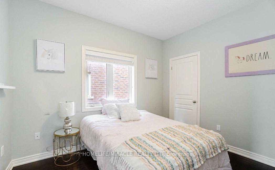 Photo 17 of 9 Humberstone Crescent, Brampton, Northwest Brampton — HOMEH