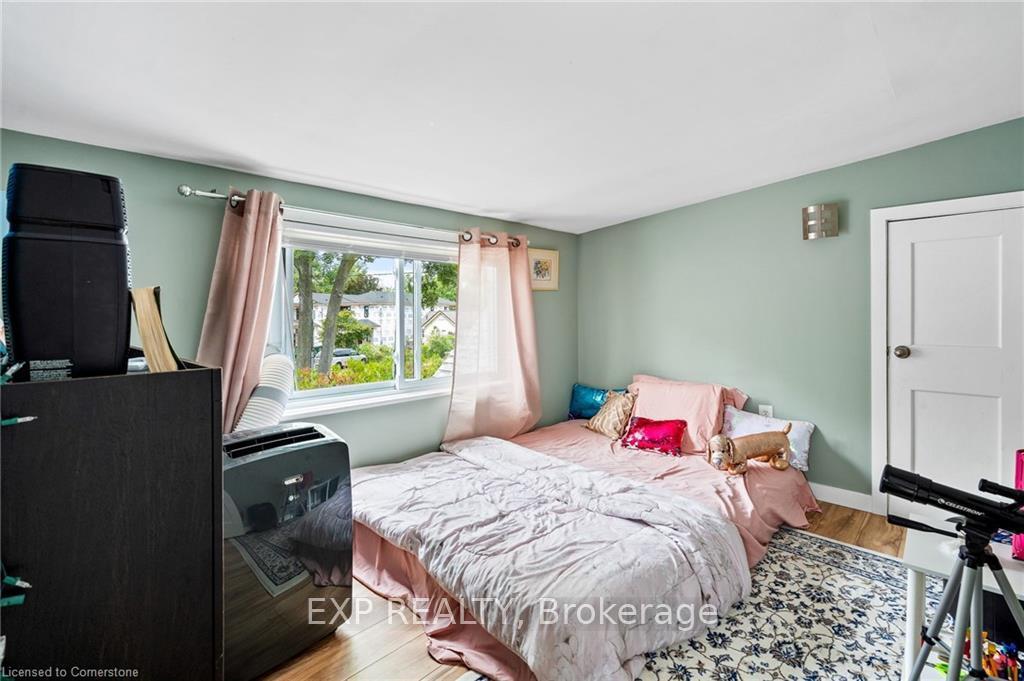 Photo 11 of 70 Jarrow Road, St. Catharines, Lakeshore — HOMEH