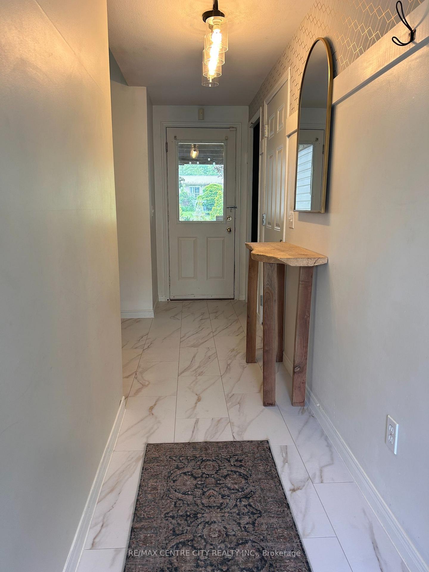 Photo 2 of 78 Chittim Road, Chatham-Kent, Blenheim — HOMEH