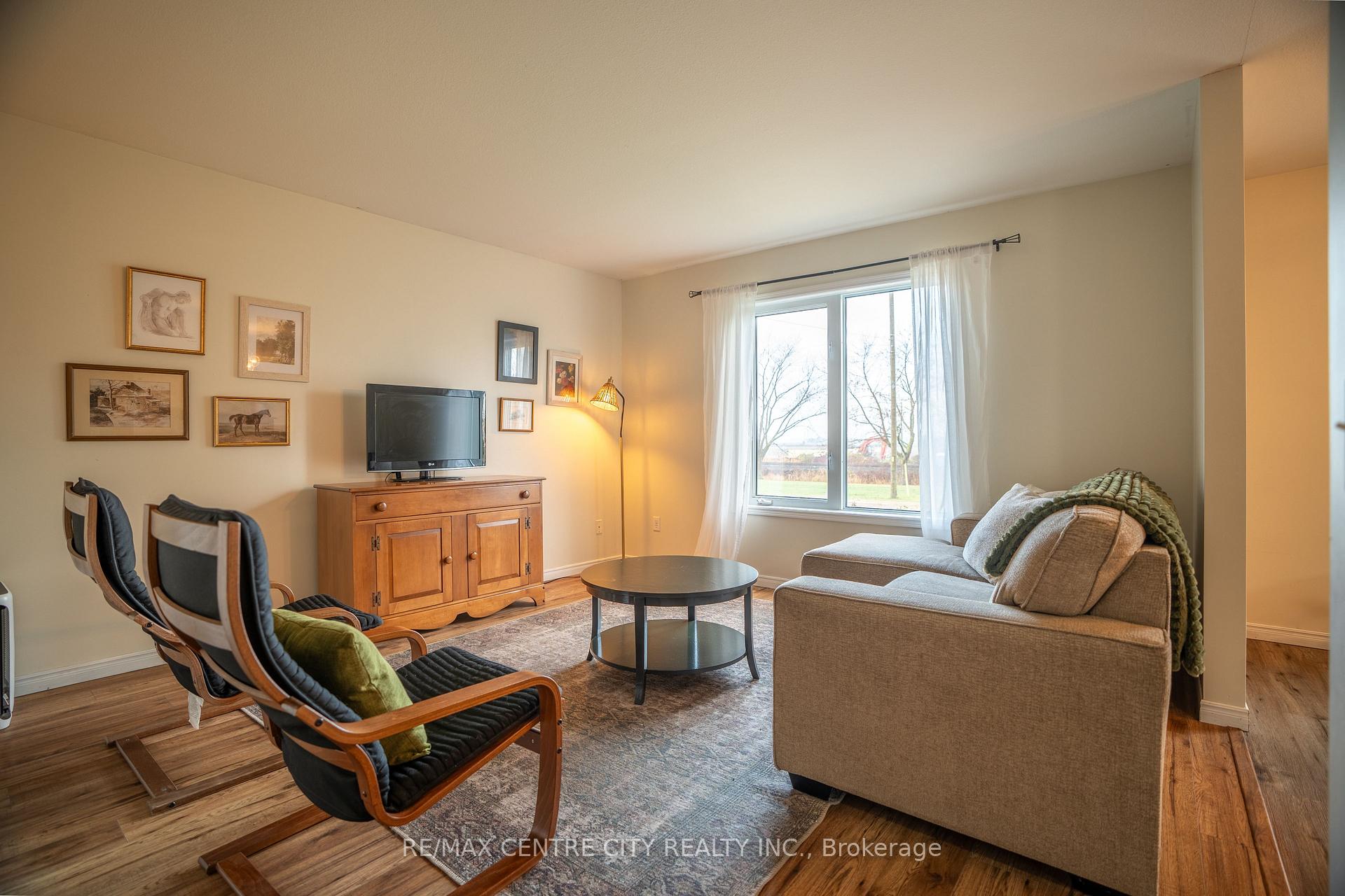 Photo 4 of 78 Chittim Road, Chatham-Kent, Blenheim — HOMEH
