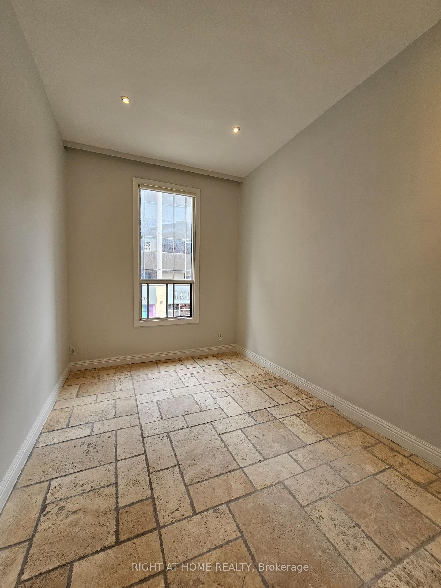 Photo 16 of Unit 2F, 550 Yonge Street, Toronto, Bay Street Corridor — HOMEH