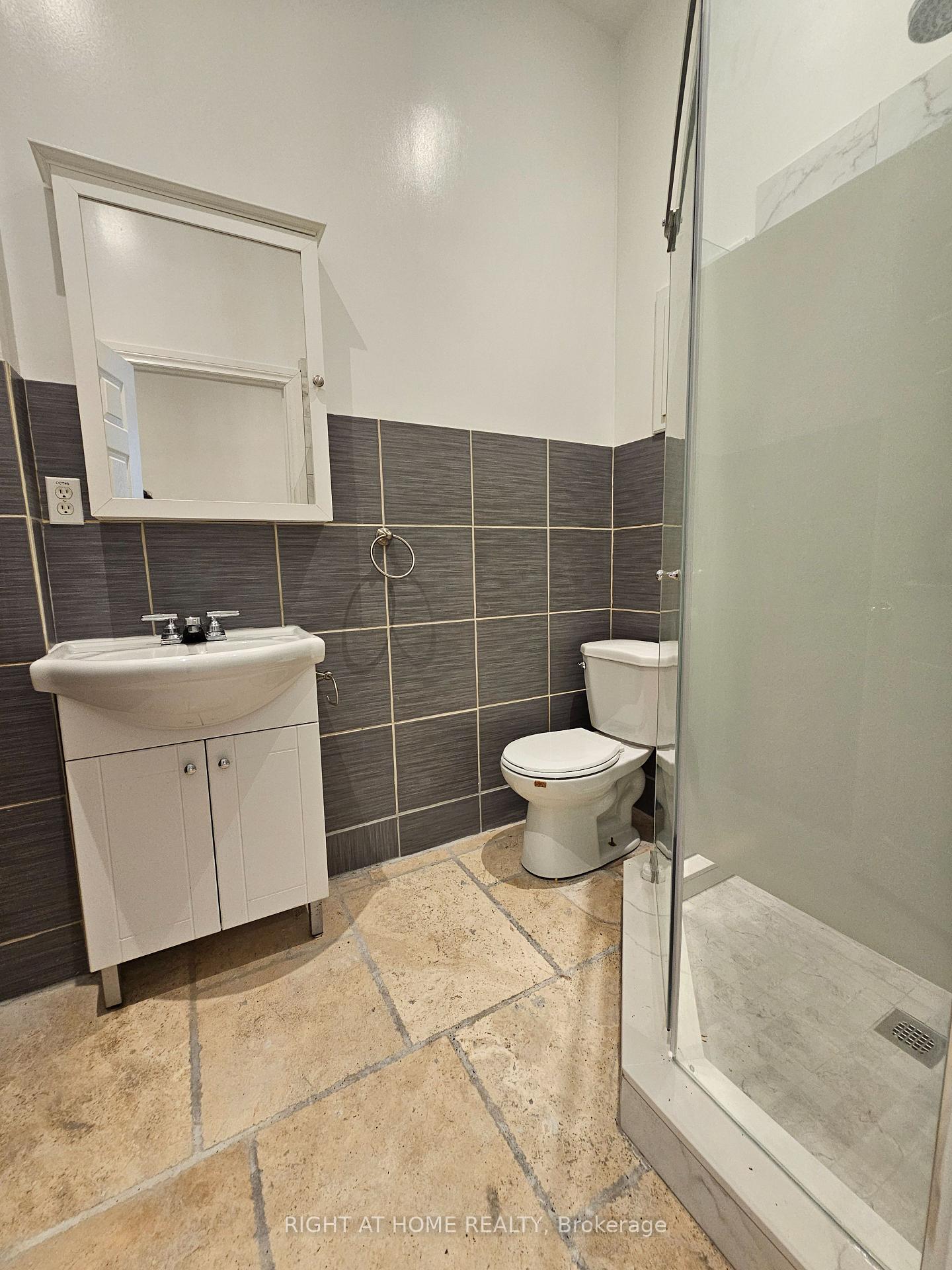 Photo 19 of Unit 2F, 550 Yonge Street, Toronto, Bay Street Corridor — HOMEH