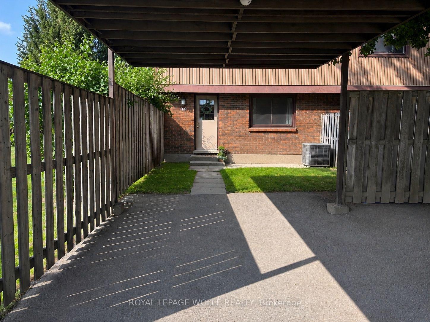 Photo 1 of Unit 14, 279 Sandowne Drive, Waterloo, Huron Park — HOMEH