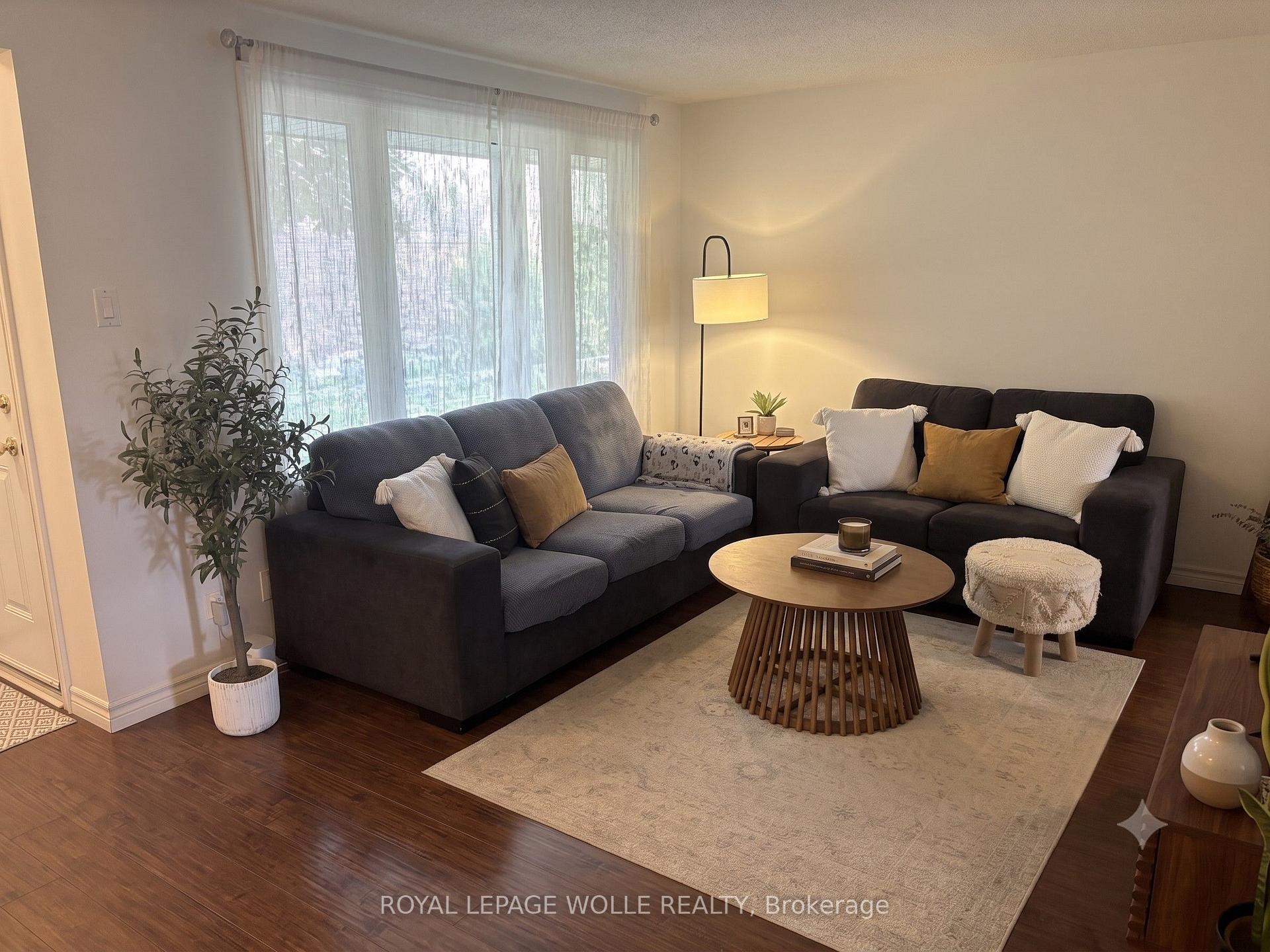 Photo 4 of Unit 14, 279 Sandowne Drive, Waterloo, Huron Park — HOMEH