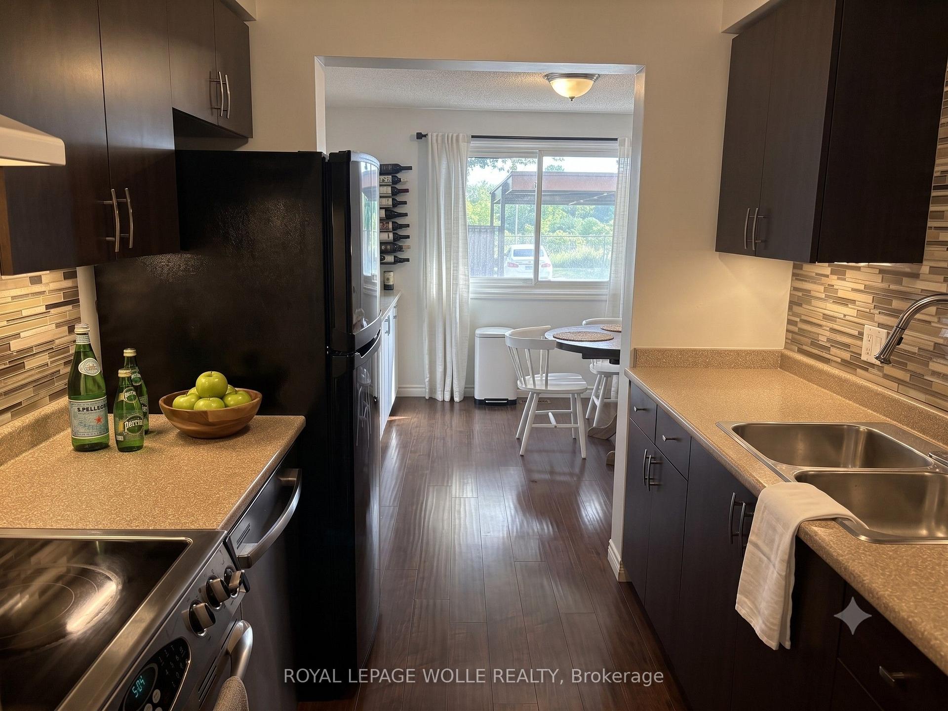 Photo 6 of Unit 14, 279 Sandowne Drive, Waterloo, Huron Park — HOMEH