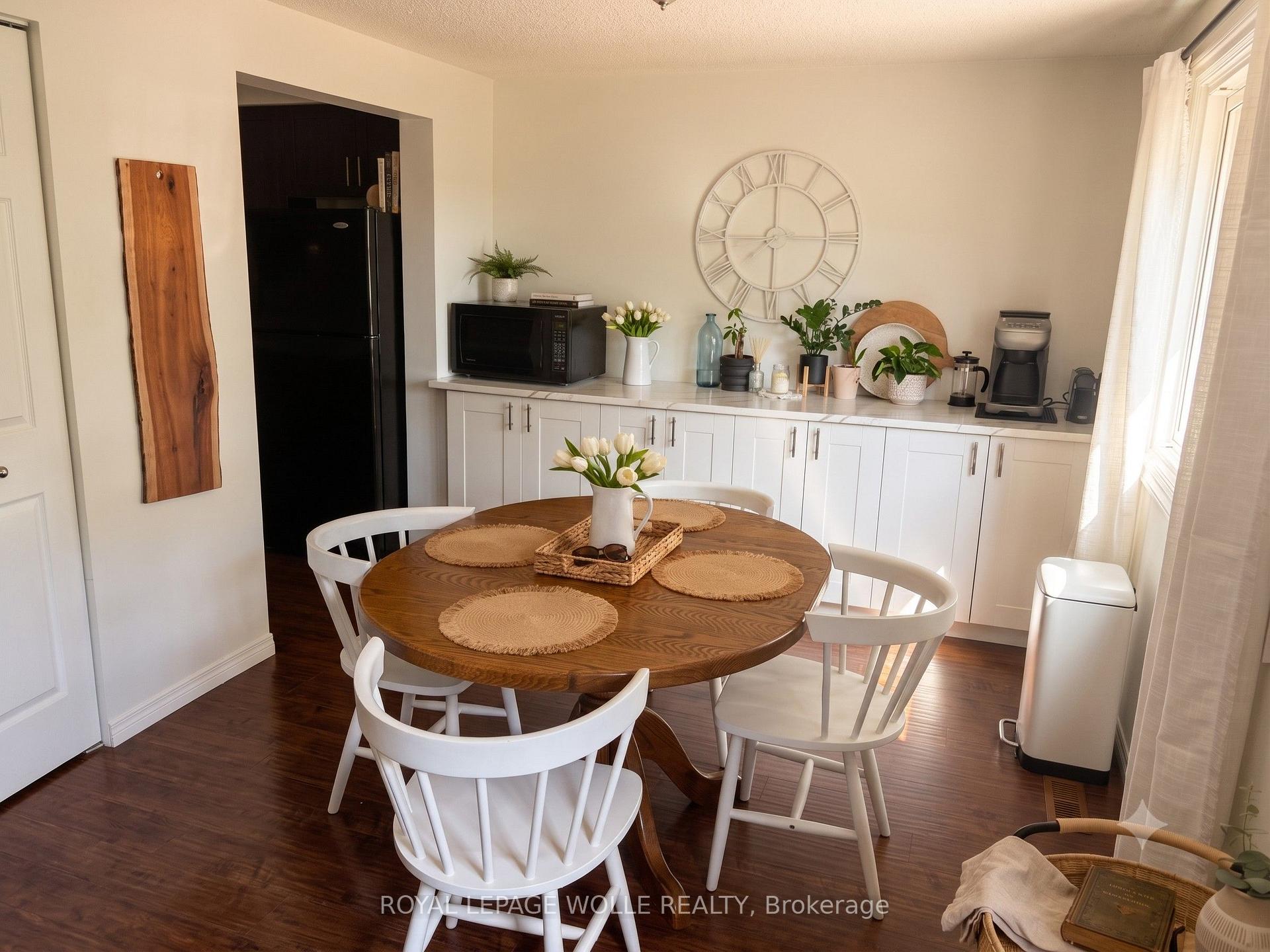 Photo 10 of Unit 14, 279 Sandowne Drive, Waterloo, Huron Park — HOMEH