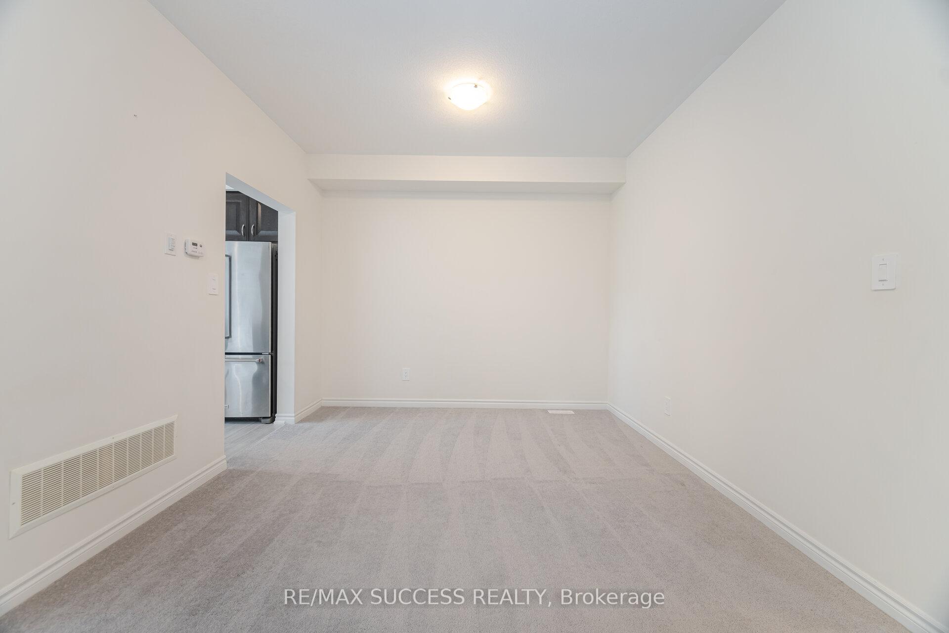 Photo 9 of 32 George Brier Drive W, Brant, Paris — HOMEH