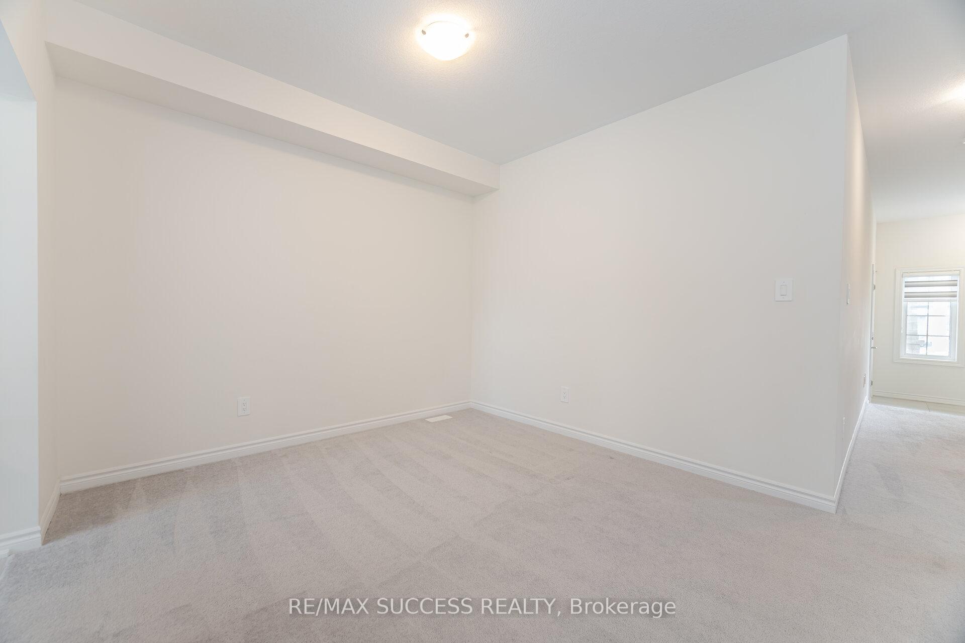 Photo 10 of 32 George Brier Drive W, Brant, Paris — HOMEH