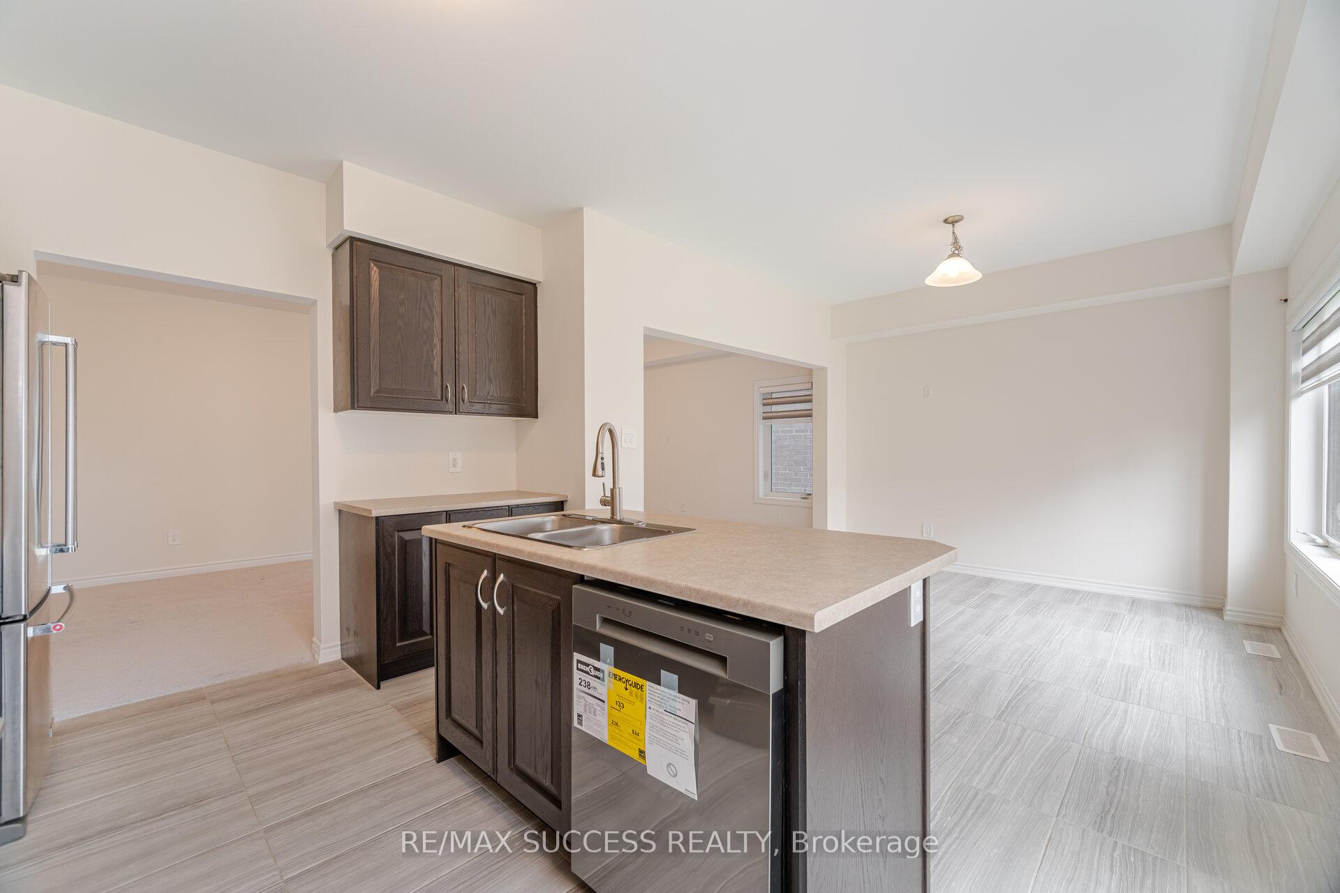 Photo 14 of 32 George Brier Drive W, Brant, Paris — HOMEH