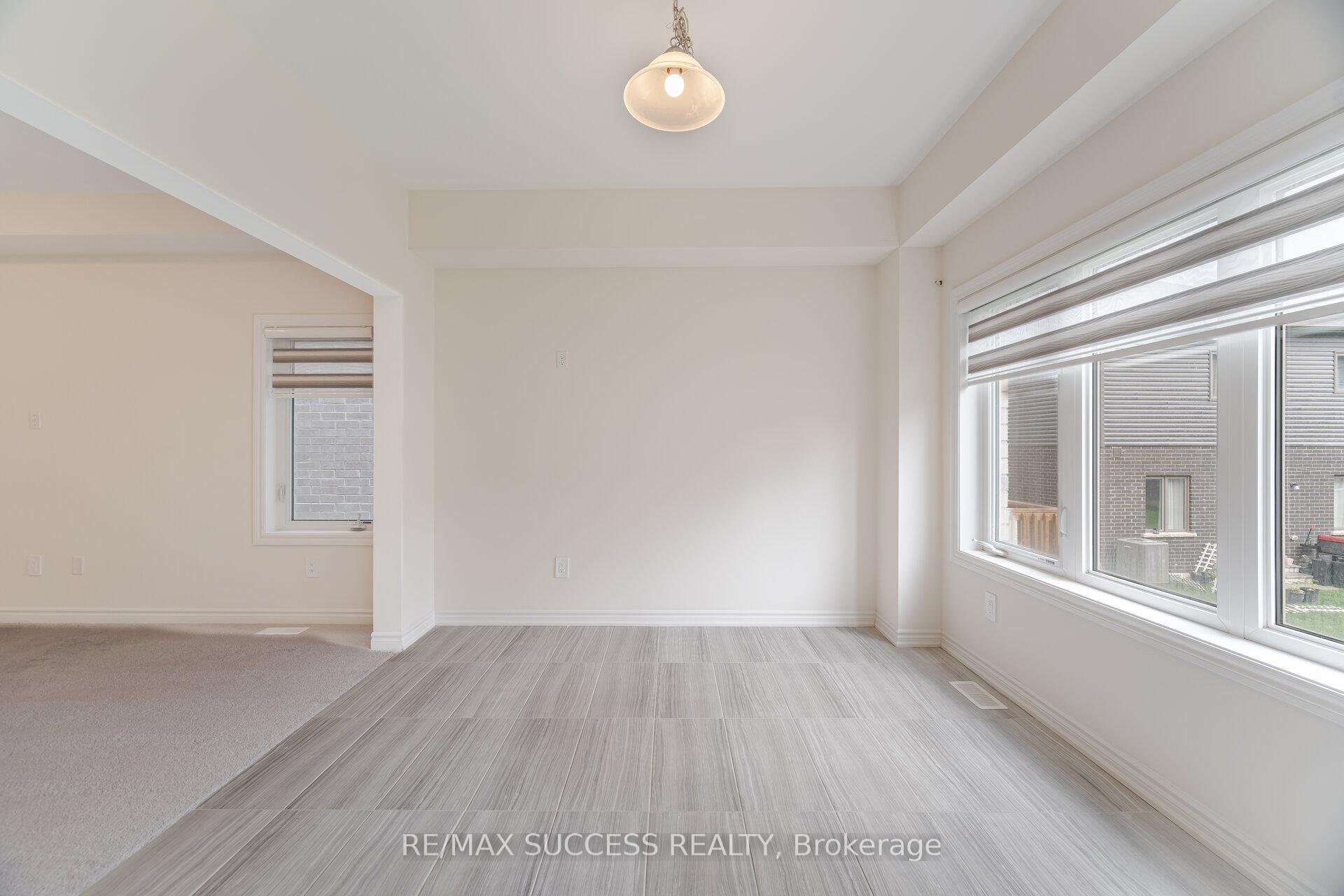 Photo 15 of 32 George Brier Drive W, Brant, Paris — HOMEH