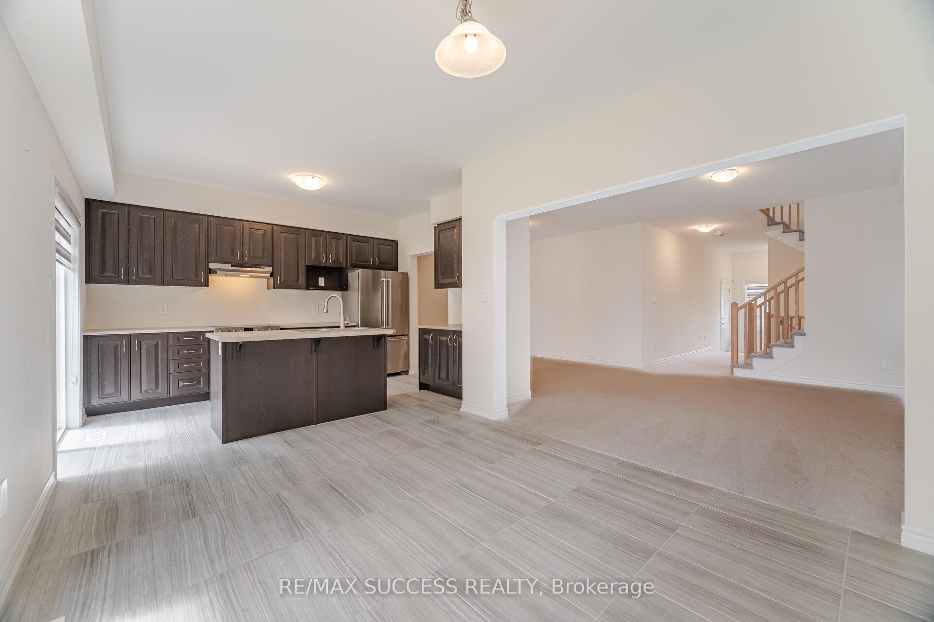 Photo 17 of 32 George Brier Drive W, Brant, Paris — HOMEH