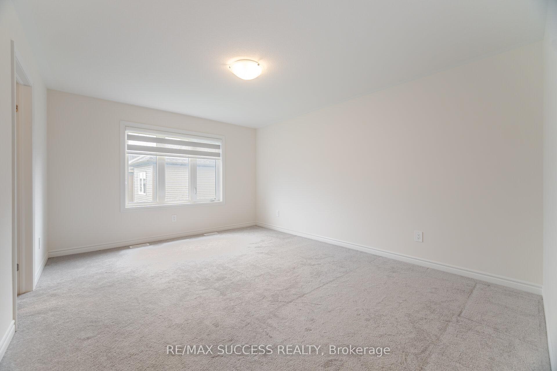 Photo 21 of 32 George Brier Drive W, Brant, Paris — HOMEH