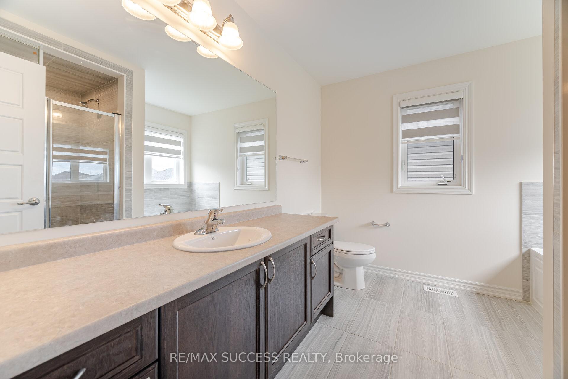 Photo 24 of 32 George Brier Drive W, Brant, Paris — HOMEH