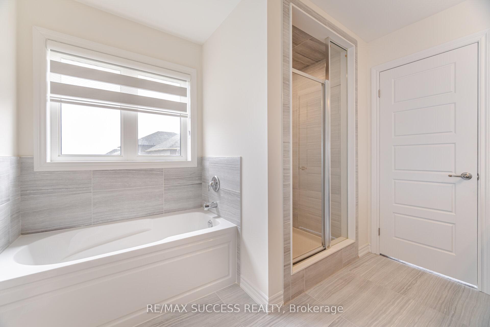 Photo 25 of 32 George Brier Drive W, Brant, Paris — HOMEH