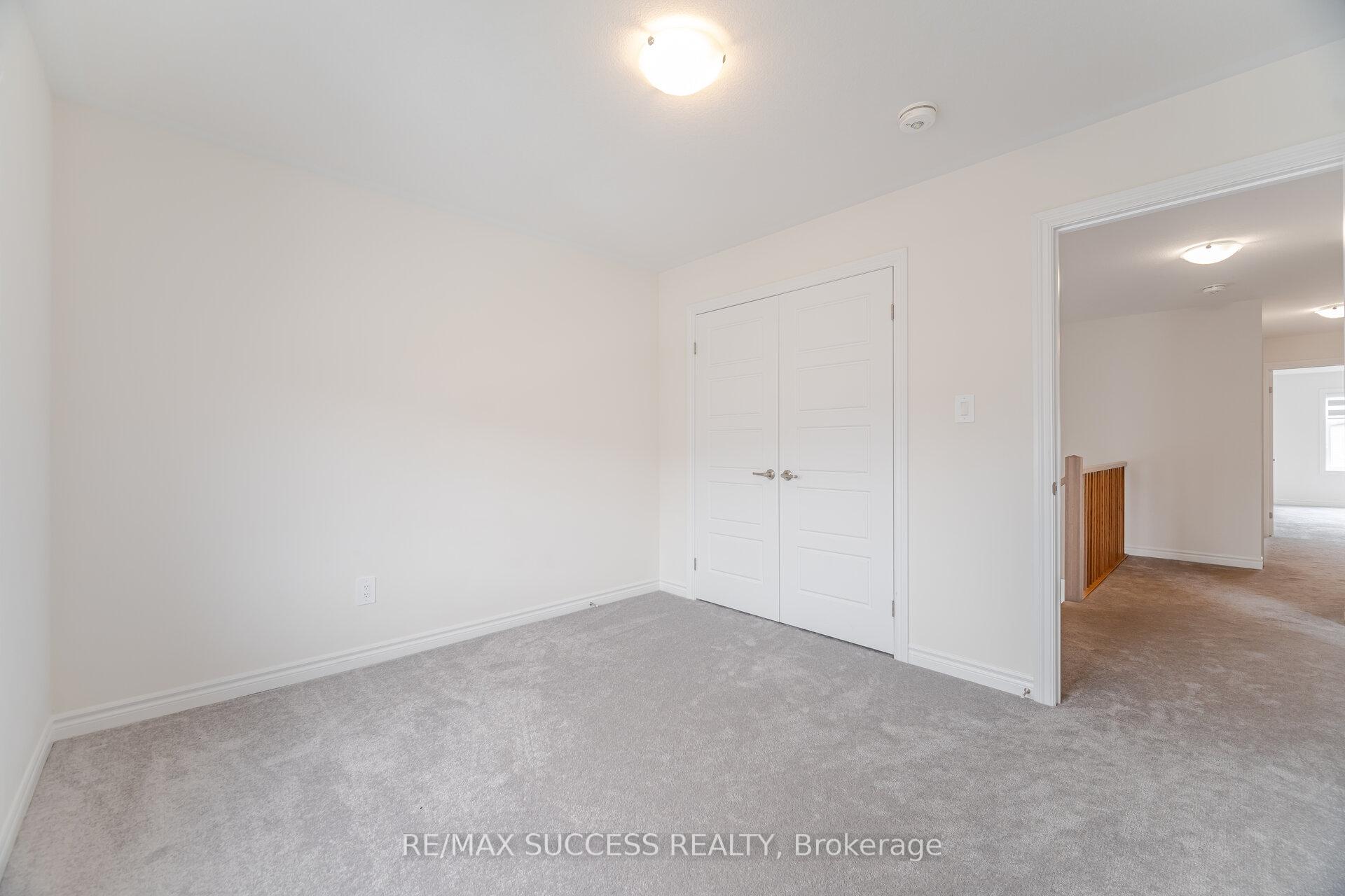 Photo 29 of 32 George Brier Drive W, Brant, Paris — HOMEH