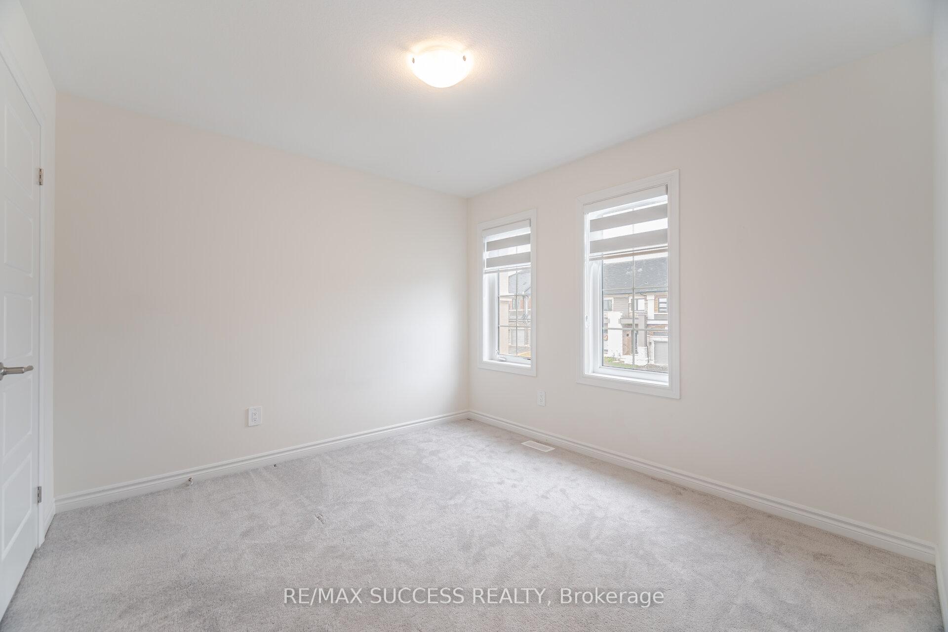 Photo 30 of 32 George Brier Drive W, Brant, Paris — HOMEH