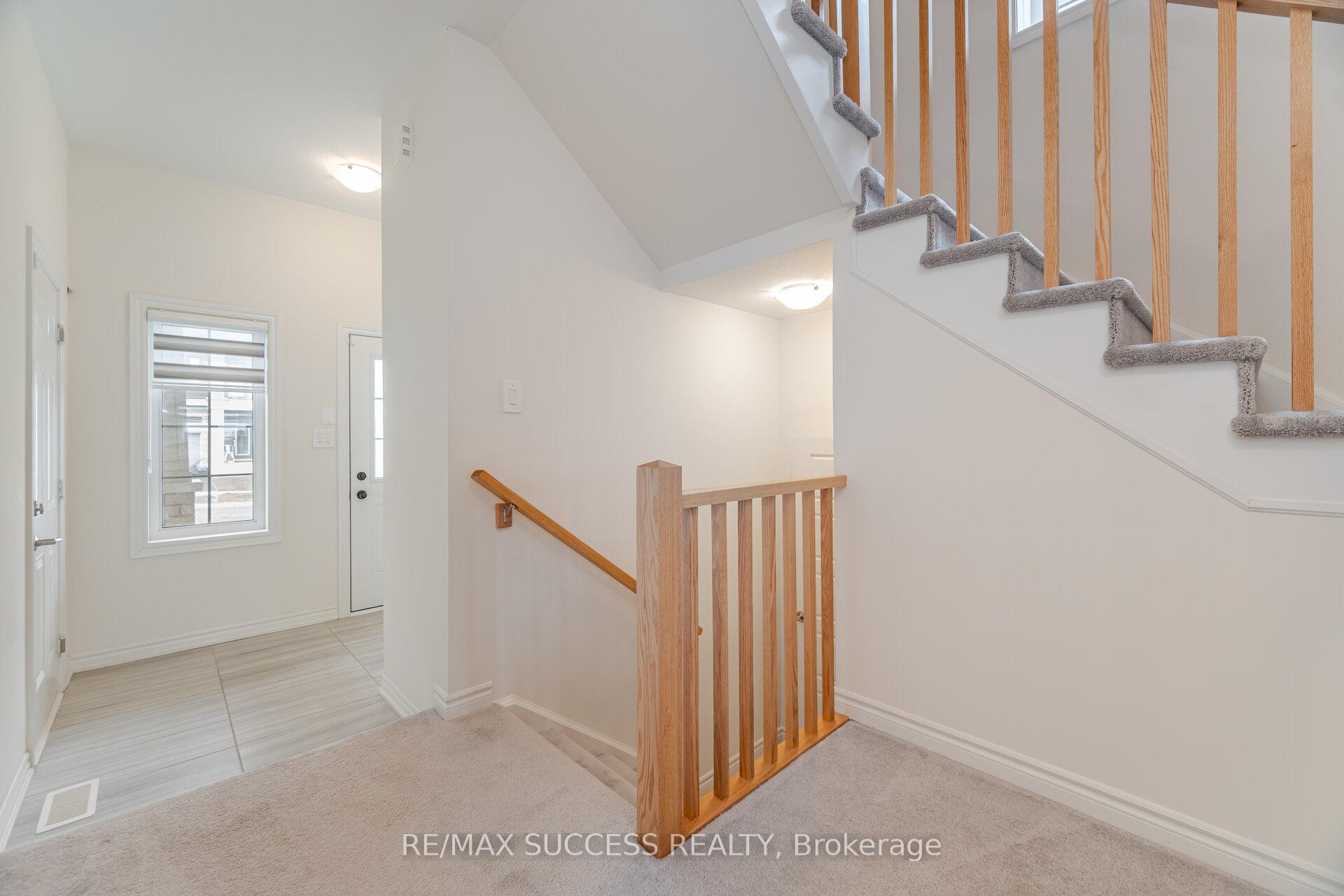 Photo 34 of 32 George Brier Drive W, Brant, Paris — HOMEH