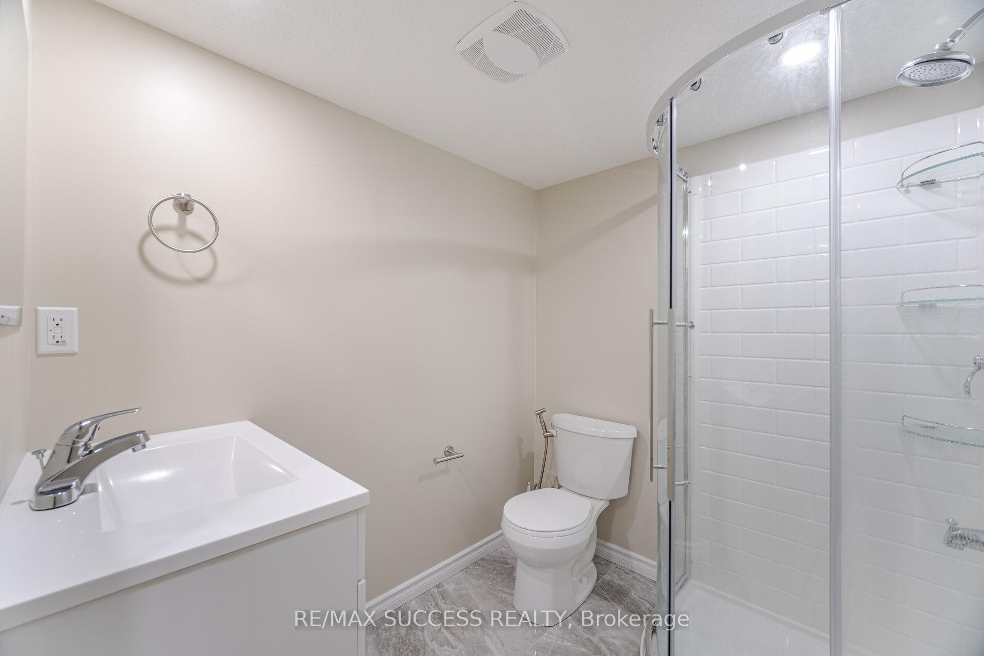Photo 46 of 32 George Brier Drive W, Brant, Paris — HOMEH