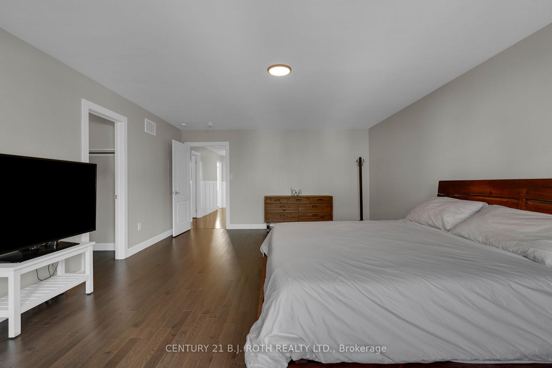Photo 15 of 2048 Allison Street, Innisfil, Alcona — HOMEH