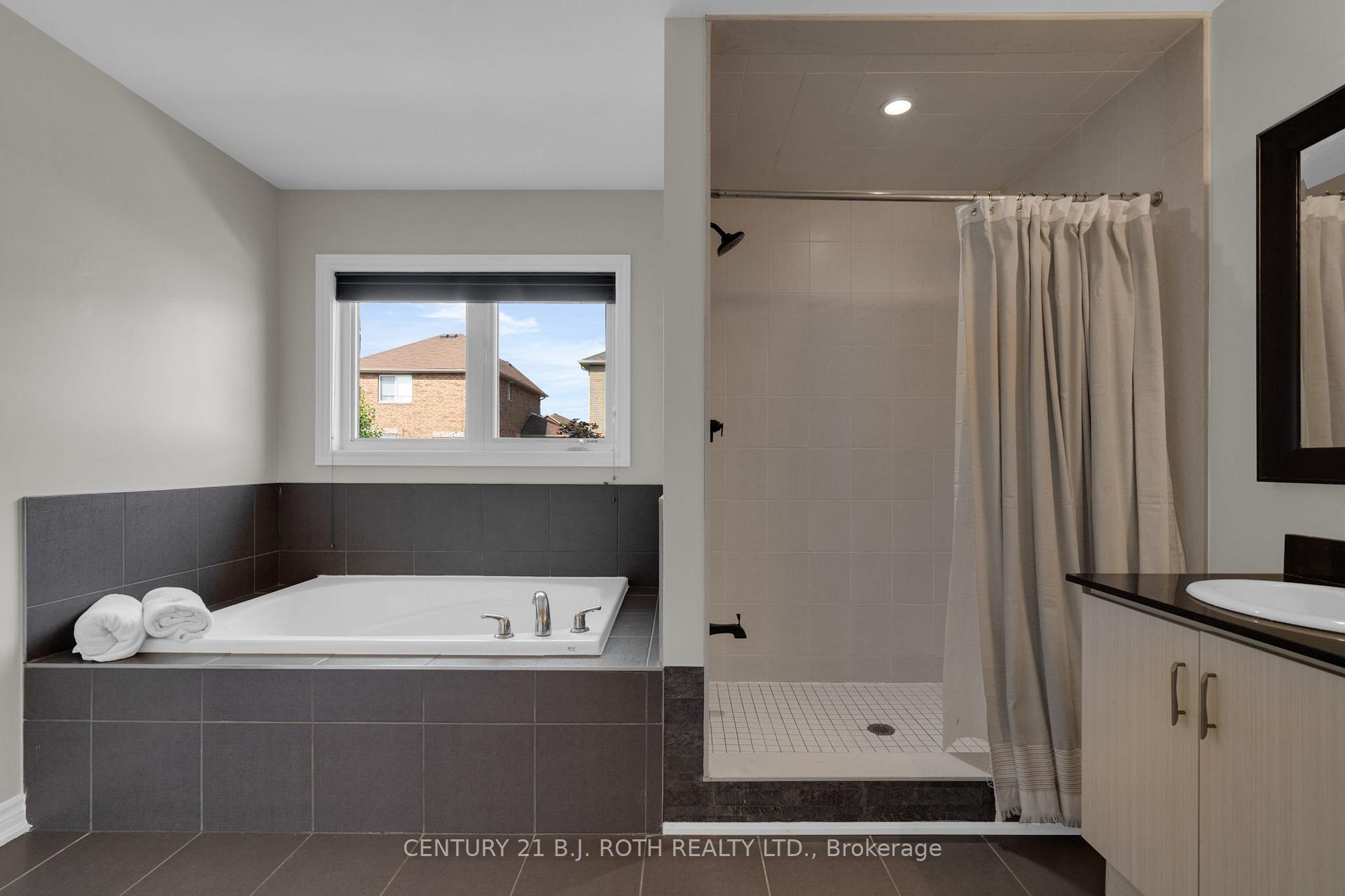 Photo 17 of 2048 Allison Street, Innisfil, Alcona — HOMEH