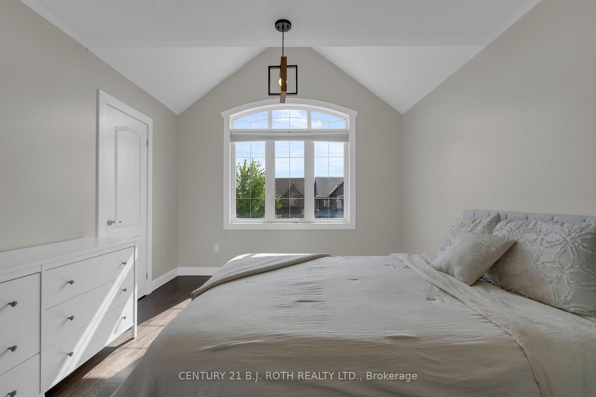 Photo 24 of 2048 Allison Street, Innisfil, Alcona — HOMEH