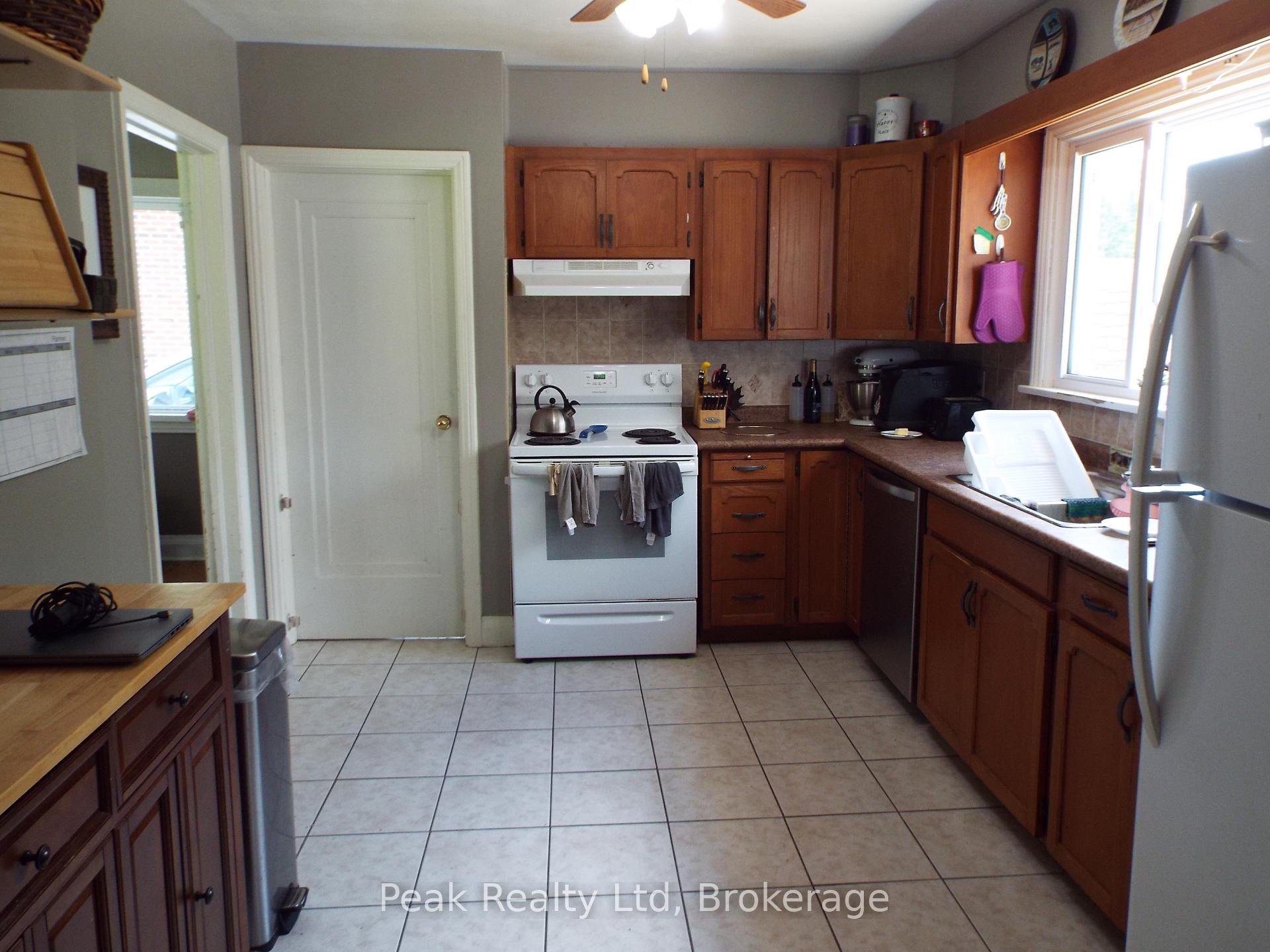 Photo 9 of 166 Diagonal Road, North Huron, Wingham — HOMEH