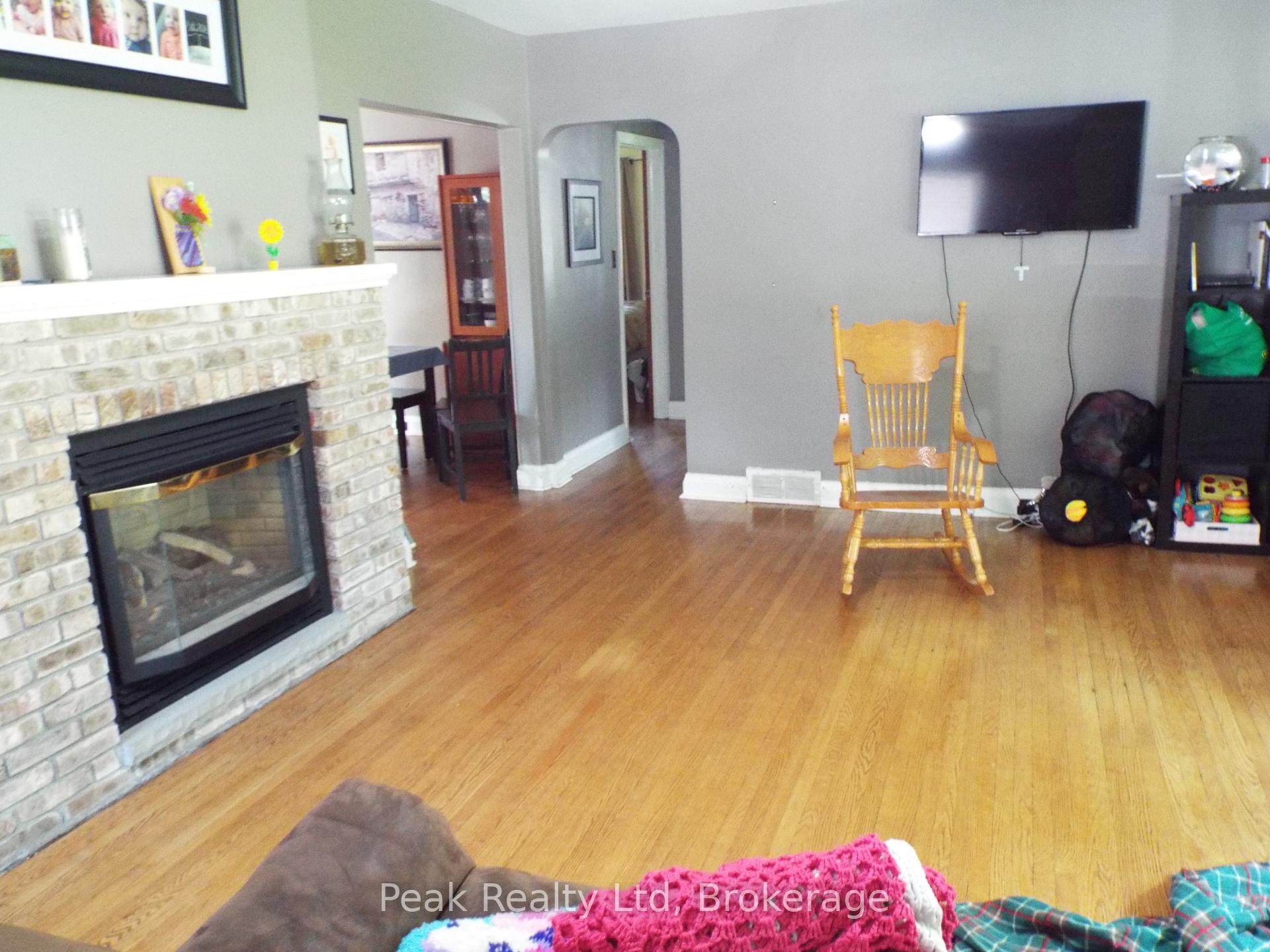 Photo 10 of 166 Diagonal Road, North Huron, Wingham — HOMEH