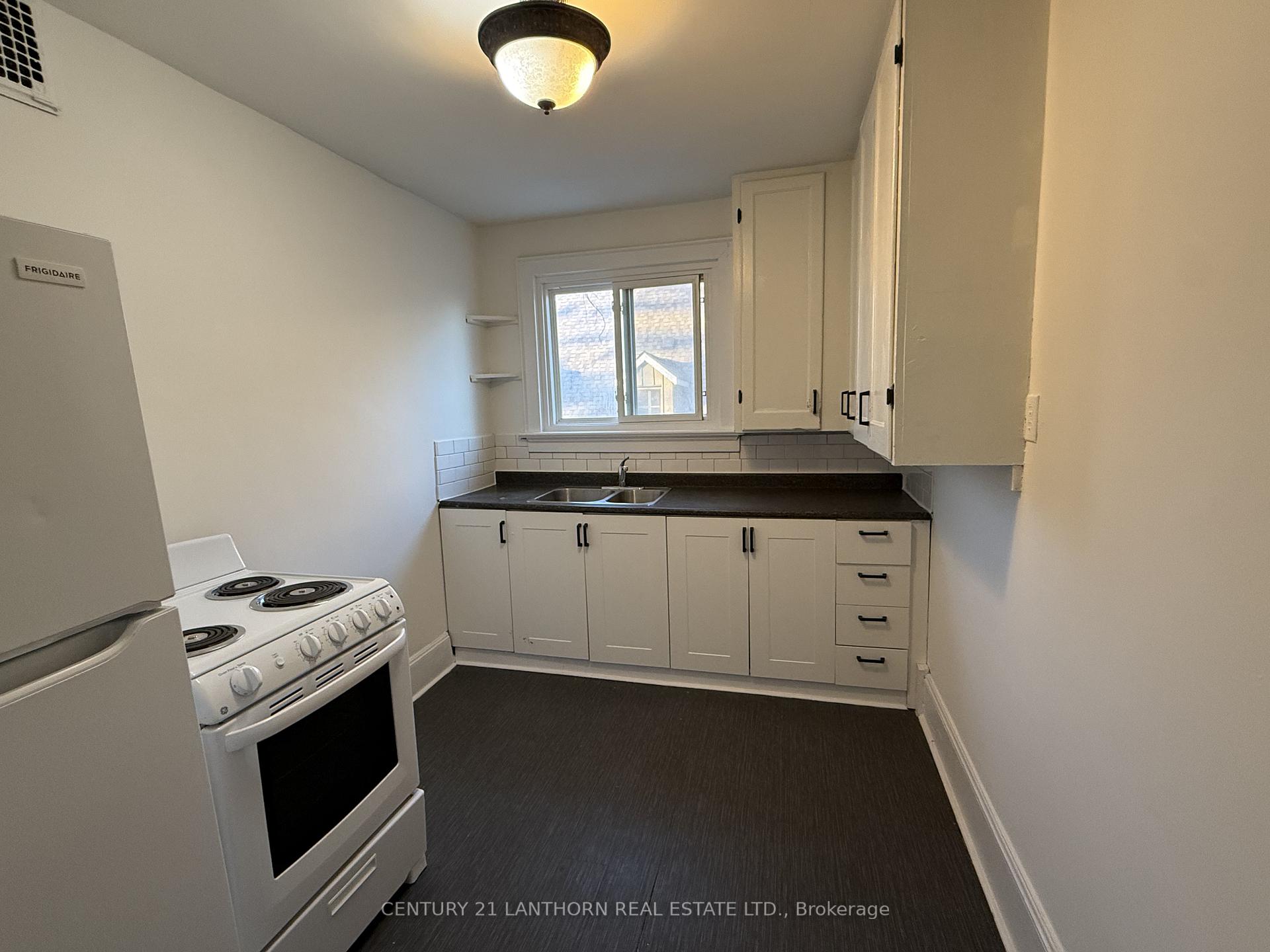 Photo 7 of Unit 4, 47 King Street, Prince Edward County, Picton Ward — HOMEH