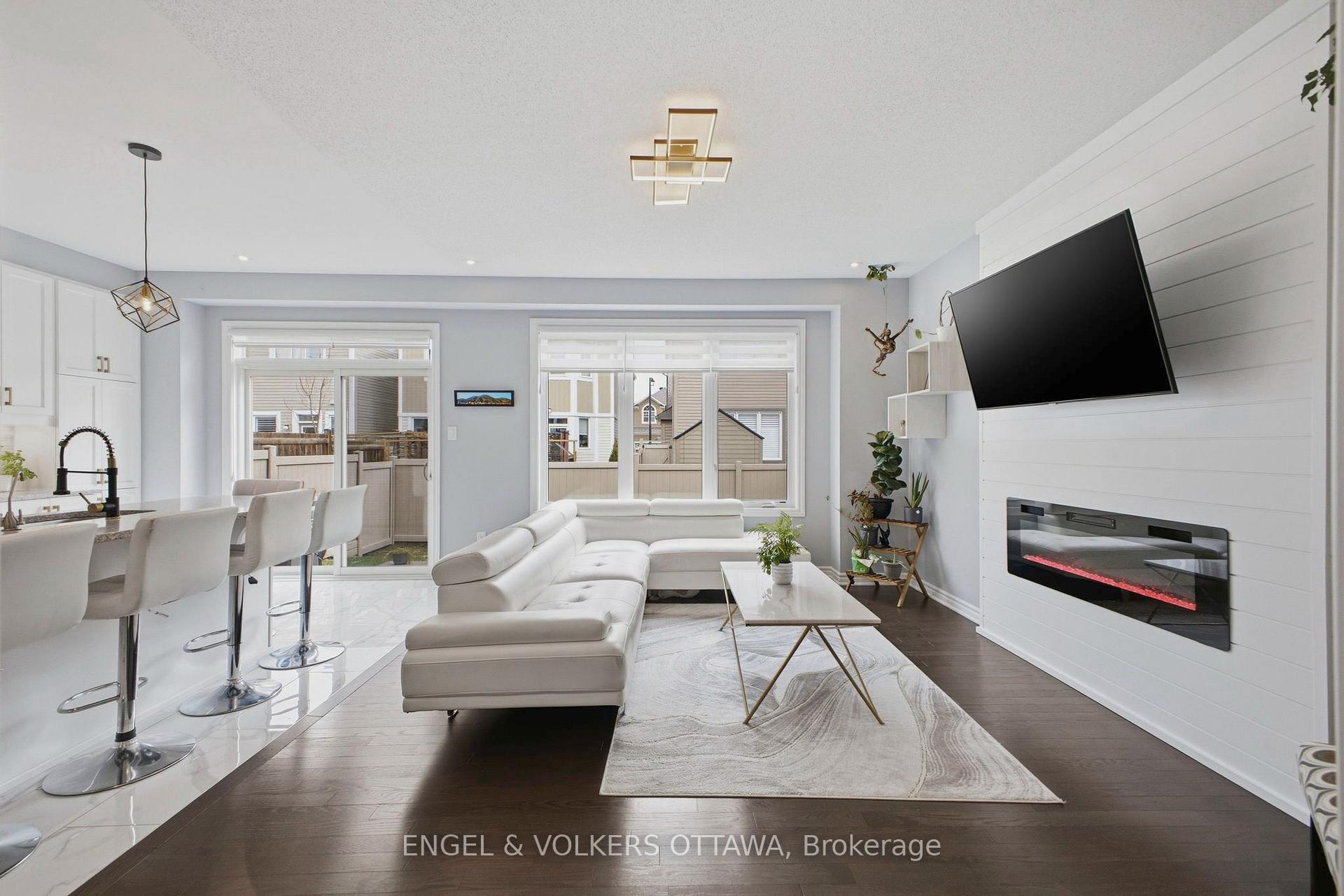 Photo 11 of 139 Switch Grass Crescent, Ottawa, Barrhaven - Half Moon Bay — HOMEH