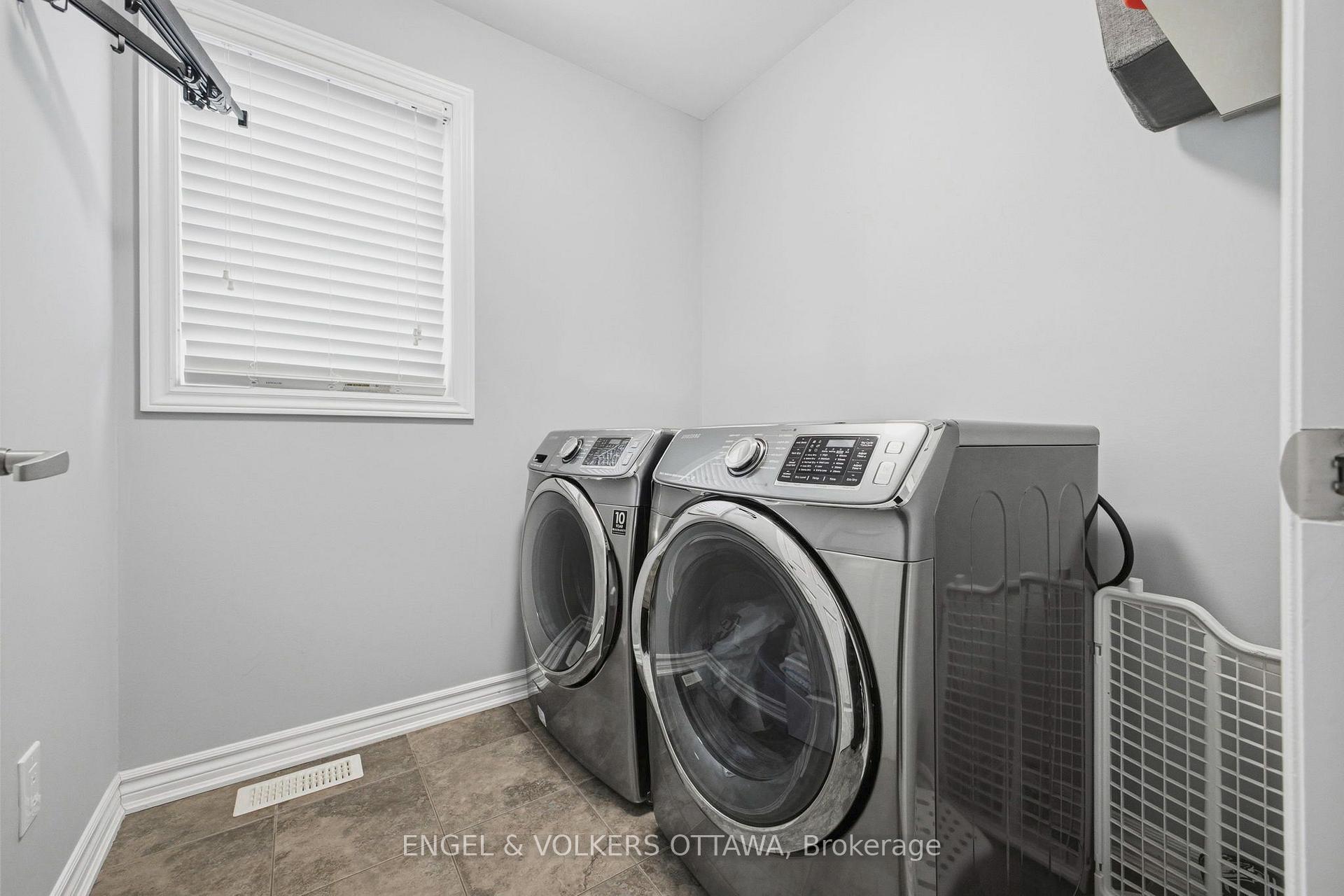 Photo 14 of 139 Switch Grass Crescent, Ottawa, Barrhaven - Half Moon Bay — HOMEH