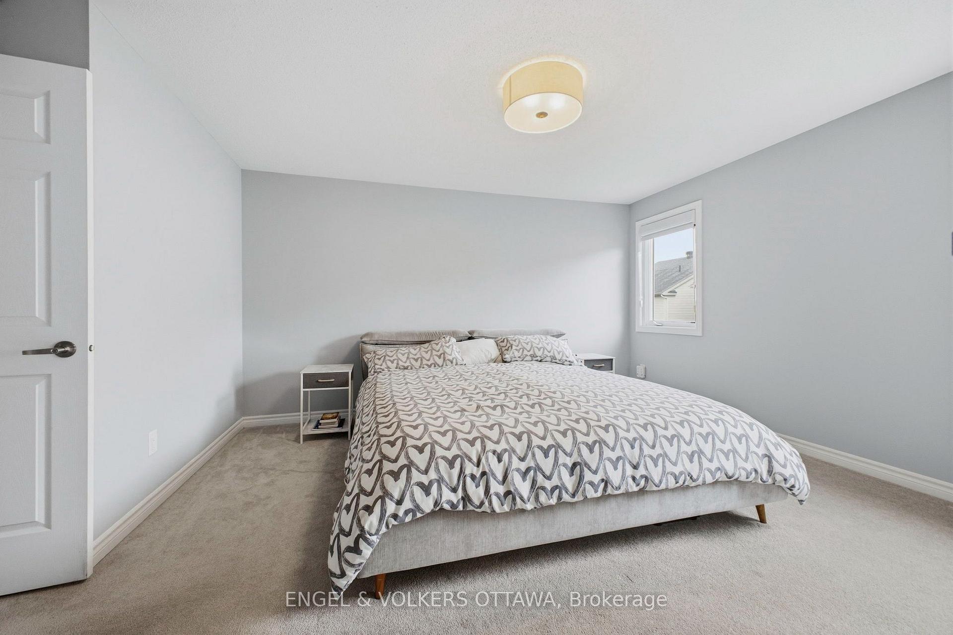 Photo 17 of 139 Switch Grass Crescent, Ottawa, Barrhaven - Half Moon Bay — HOMEH