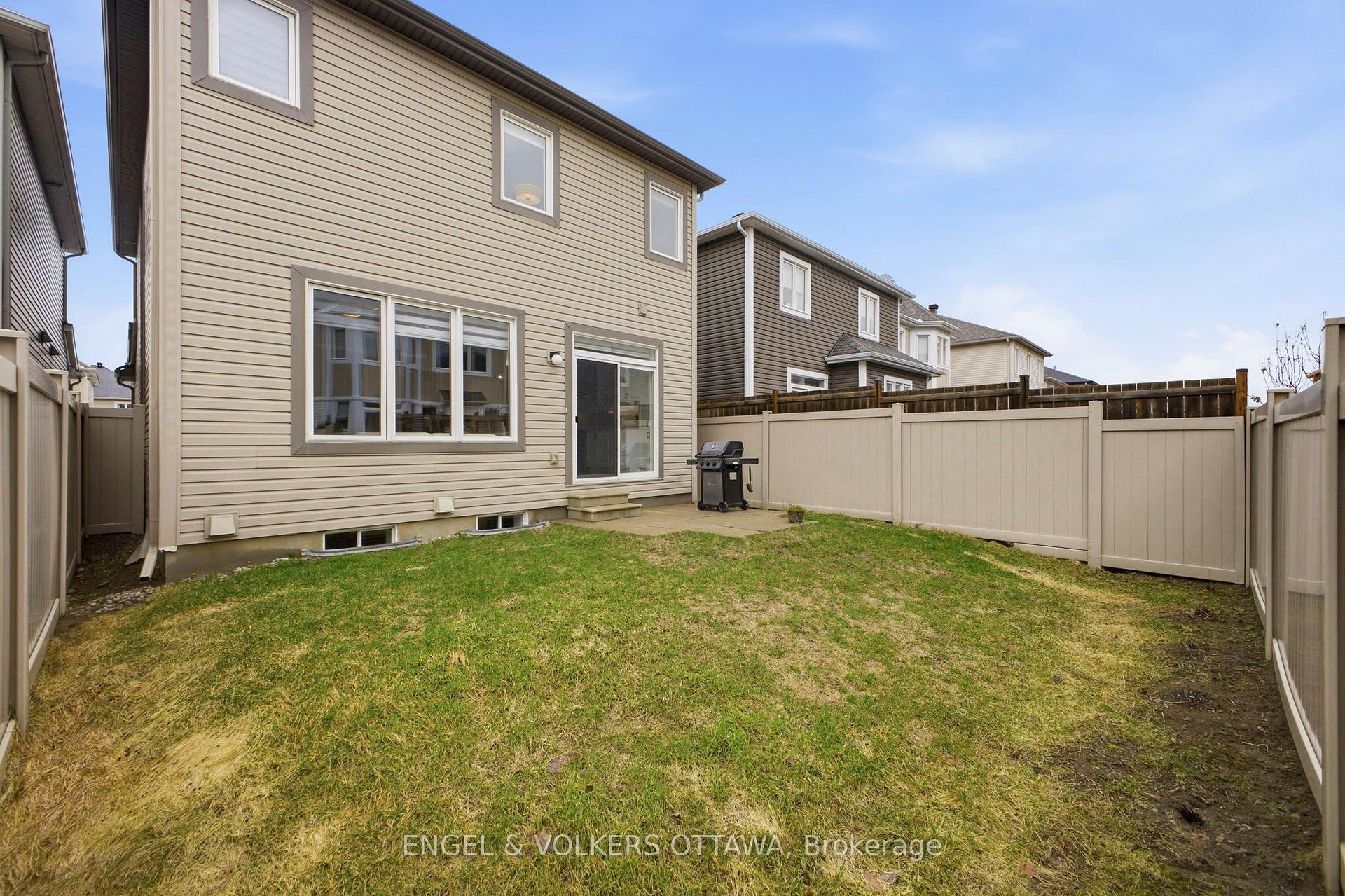 Photo 29 of 139 Switch Grass Crescent, Ottawa, Barrhaven - Half Moon Bay — HOMEH