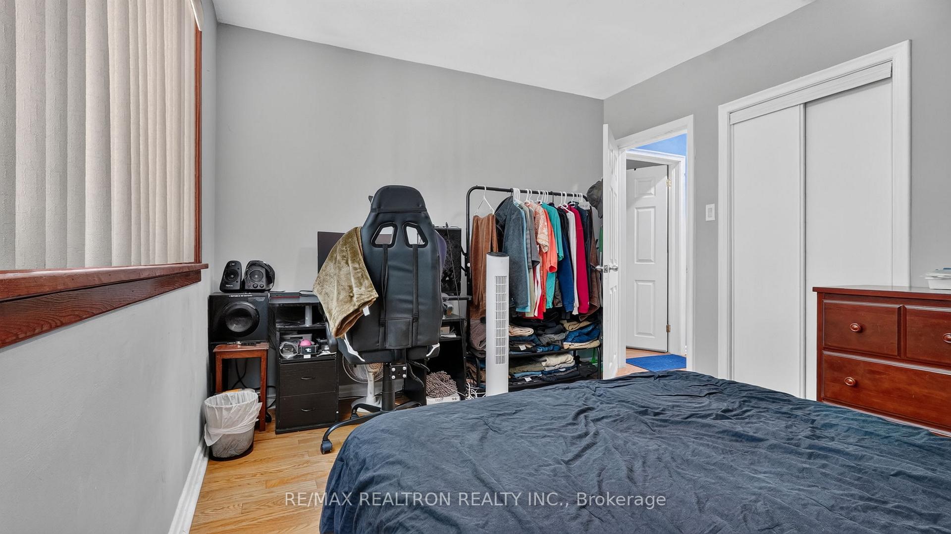 Photo 13 of 8 Bonnechere Crescent, Scarborough, Bendale — HOMEH