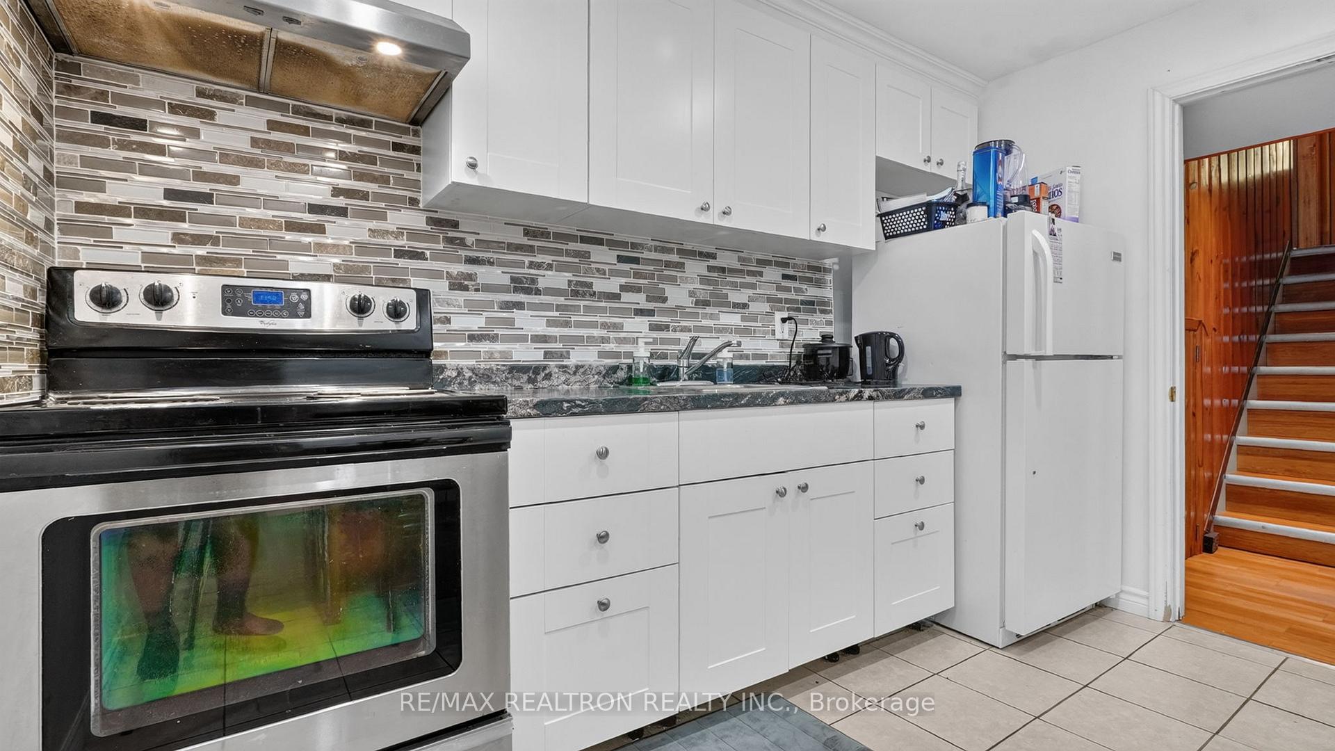 Photo 27 of 8 Bonnechere Crescent, Scarborough, Bendale — HOMEH