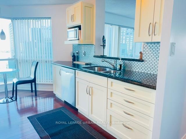 Photo 12 of Unit 2702, 10 Yonge Street, Toronto, Waterfront Communities — HOMEH