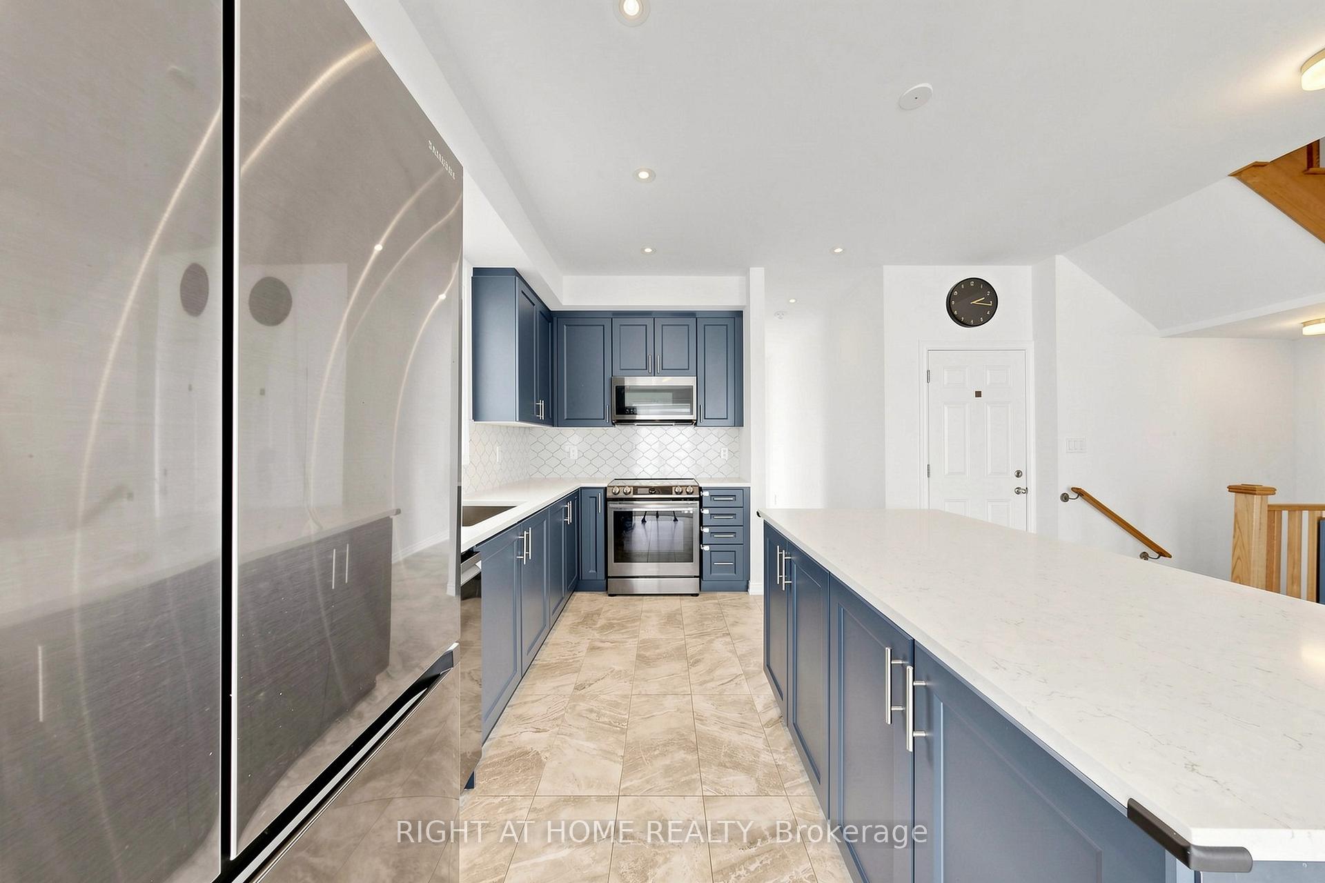 Photo 12 of 2046 Cameron Lott Crescent, Oshawa, Kedron — HOMEH