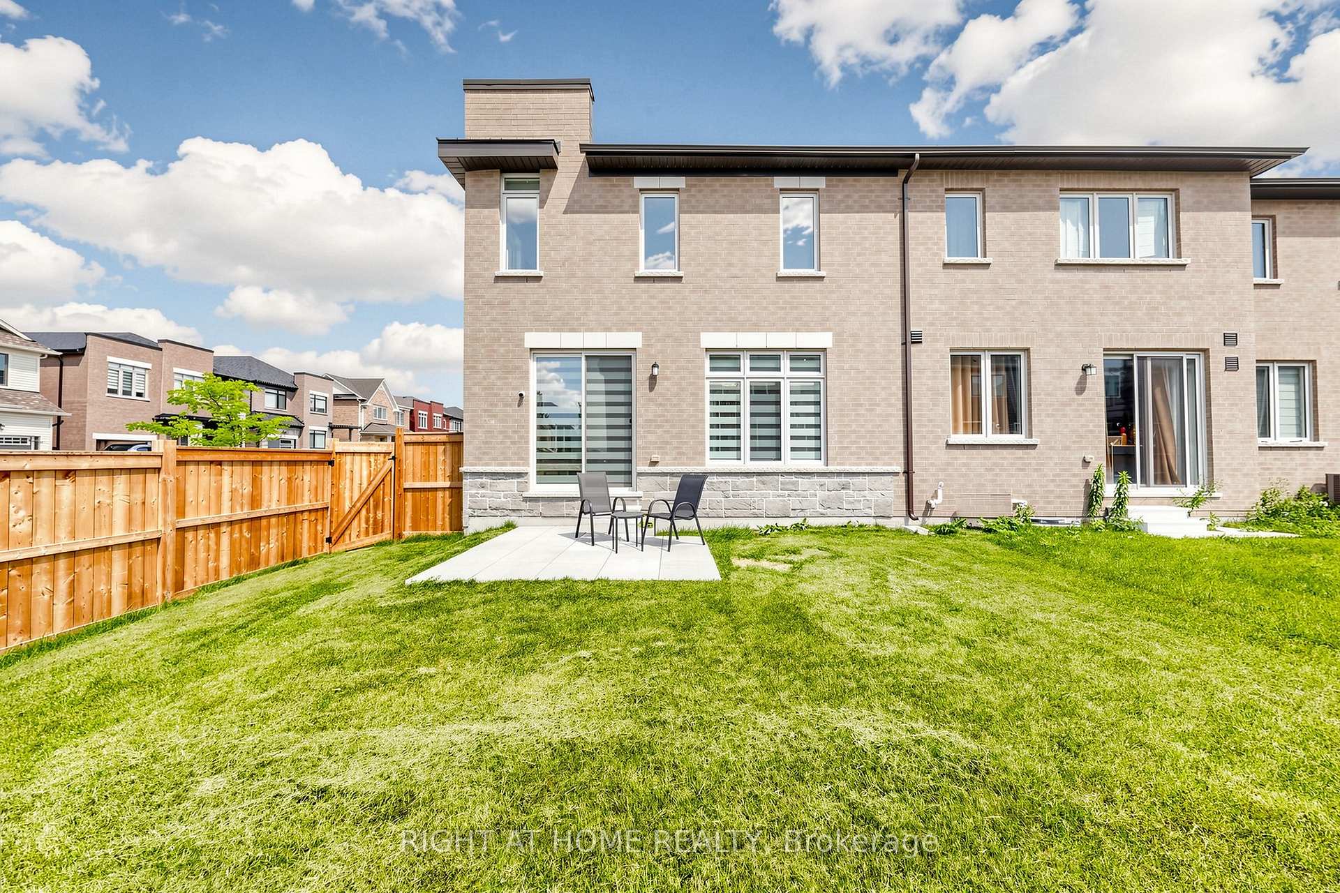 Photo 32 of 2046 Cameron Lott Crescent, Oshawa, Kedron — HOMEH