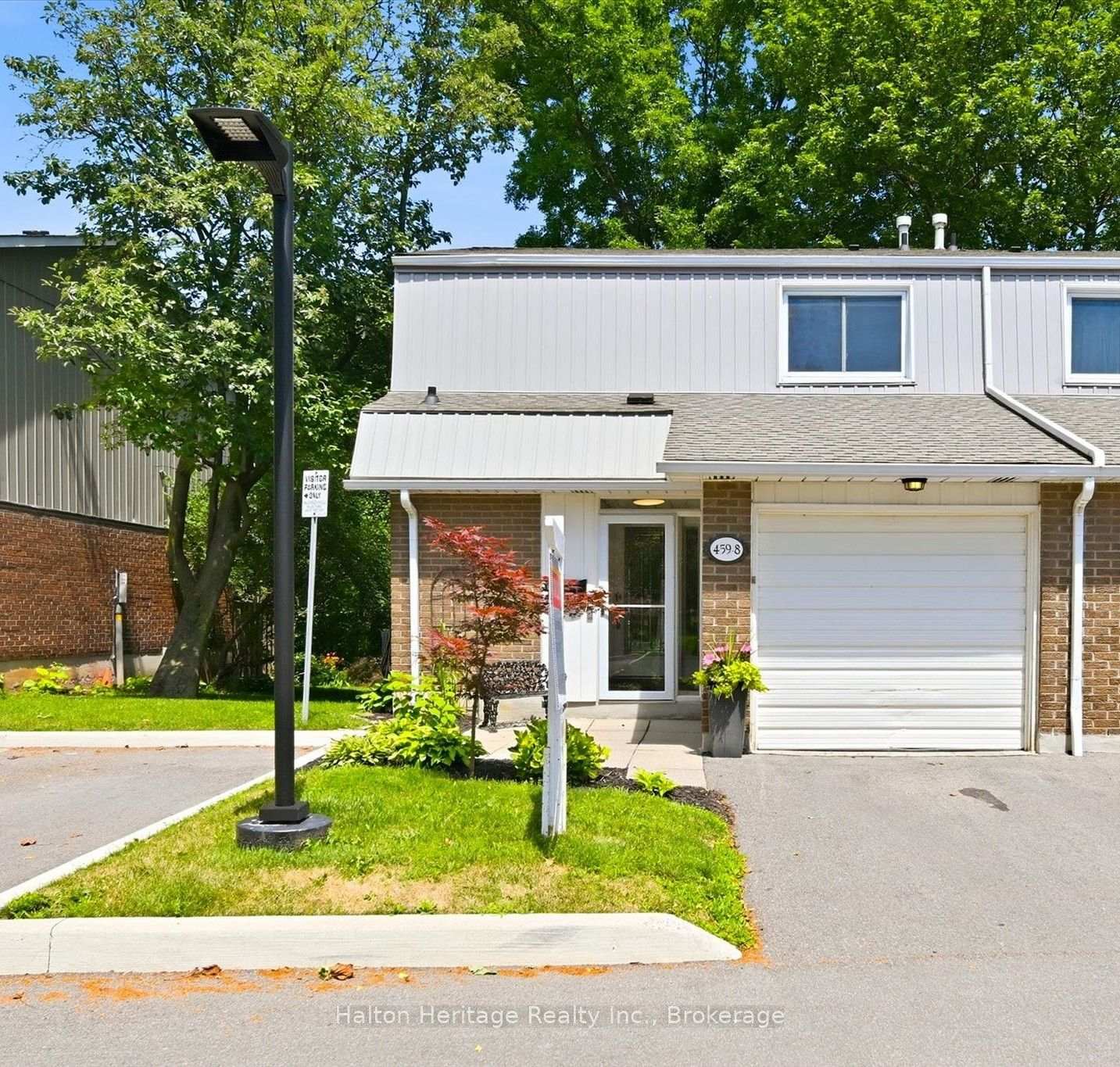 Photo 2 of Unit 8, 459 Woodview Road, Burlington, Roseland — HOMEH